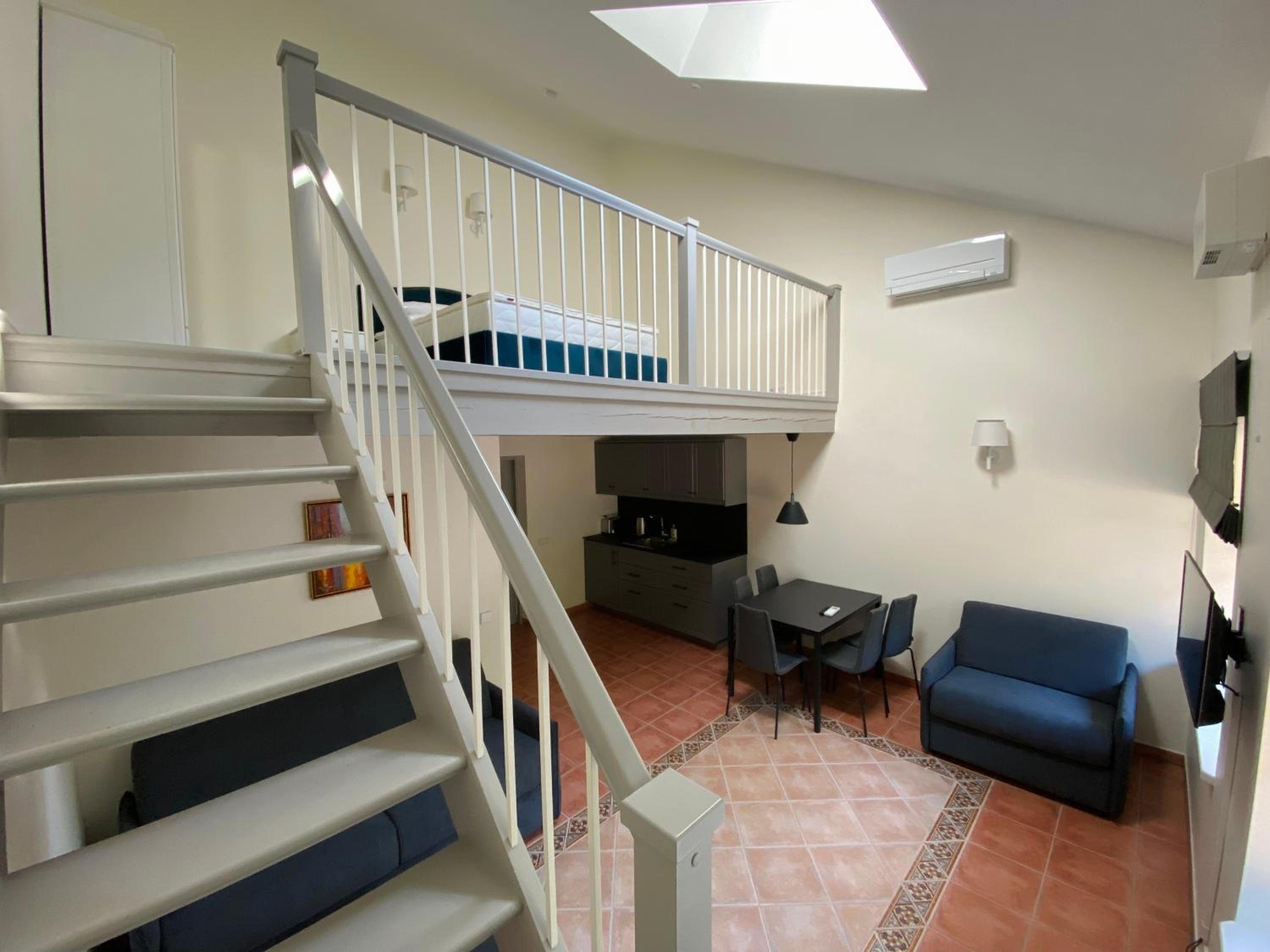 Family Room - Photo 7