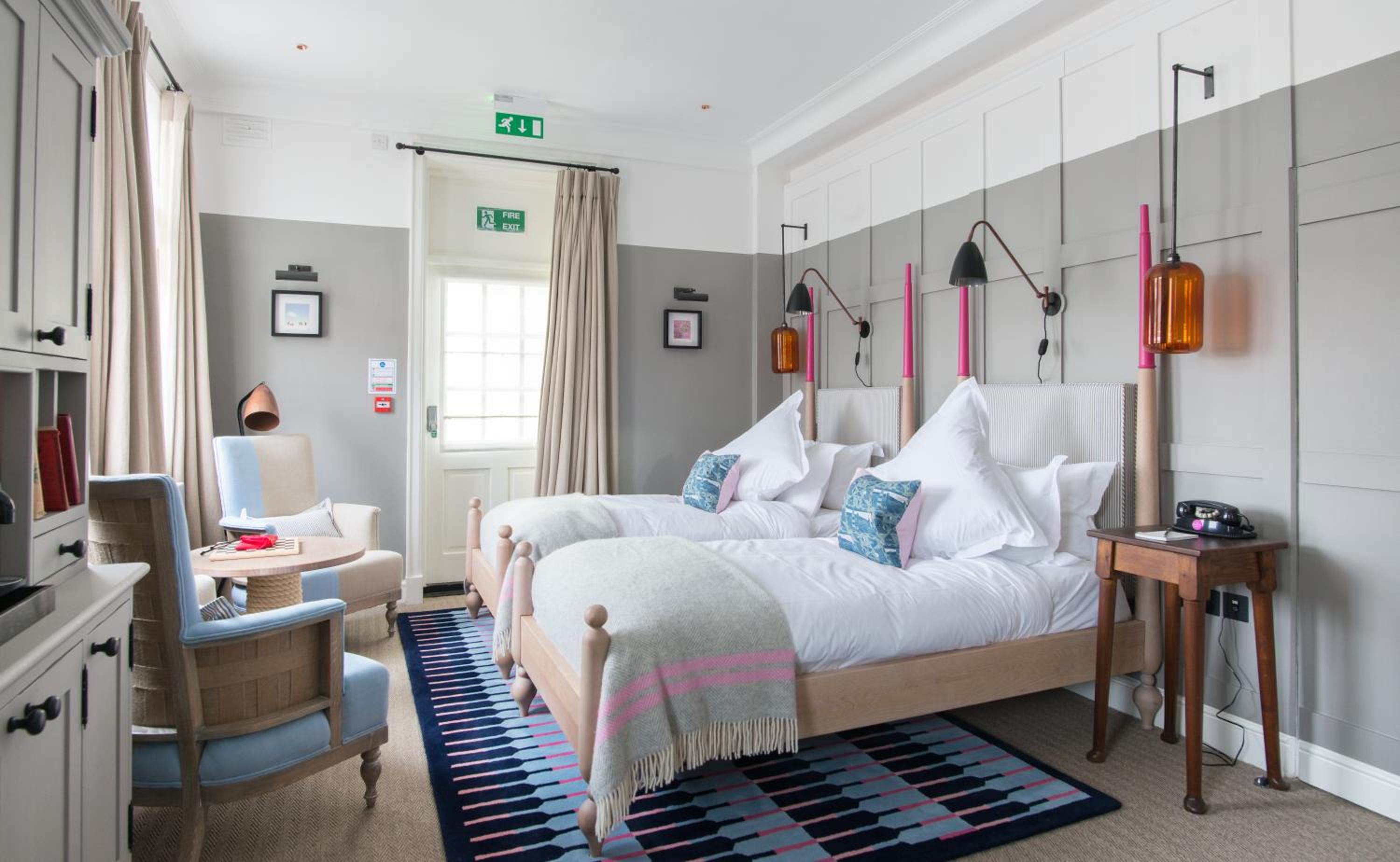 Deluxe Twin Room photo 3