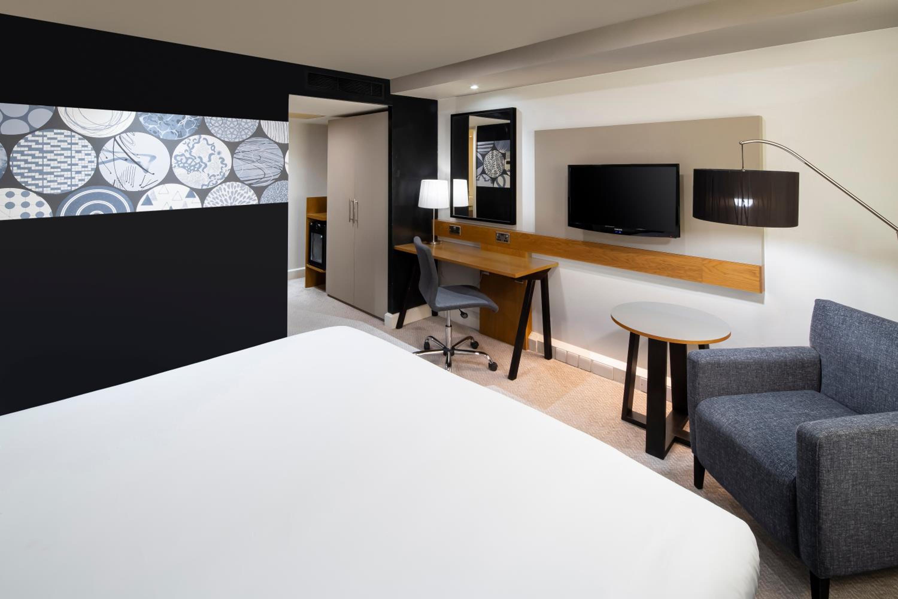 Premium Super King Room - Photo 3