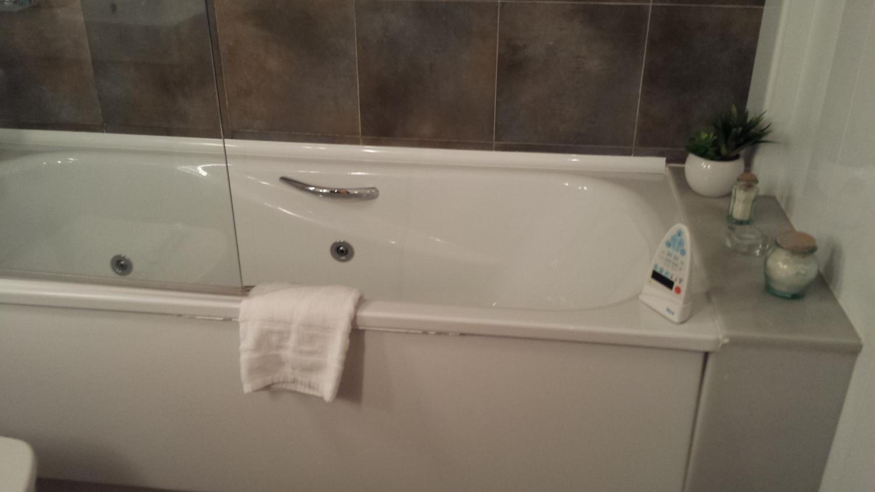 Double or Twin Room - Photo 24