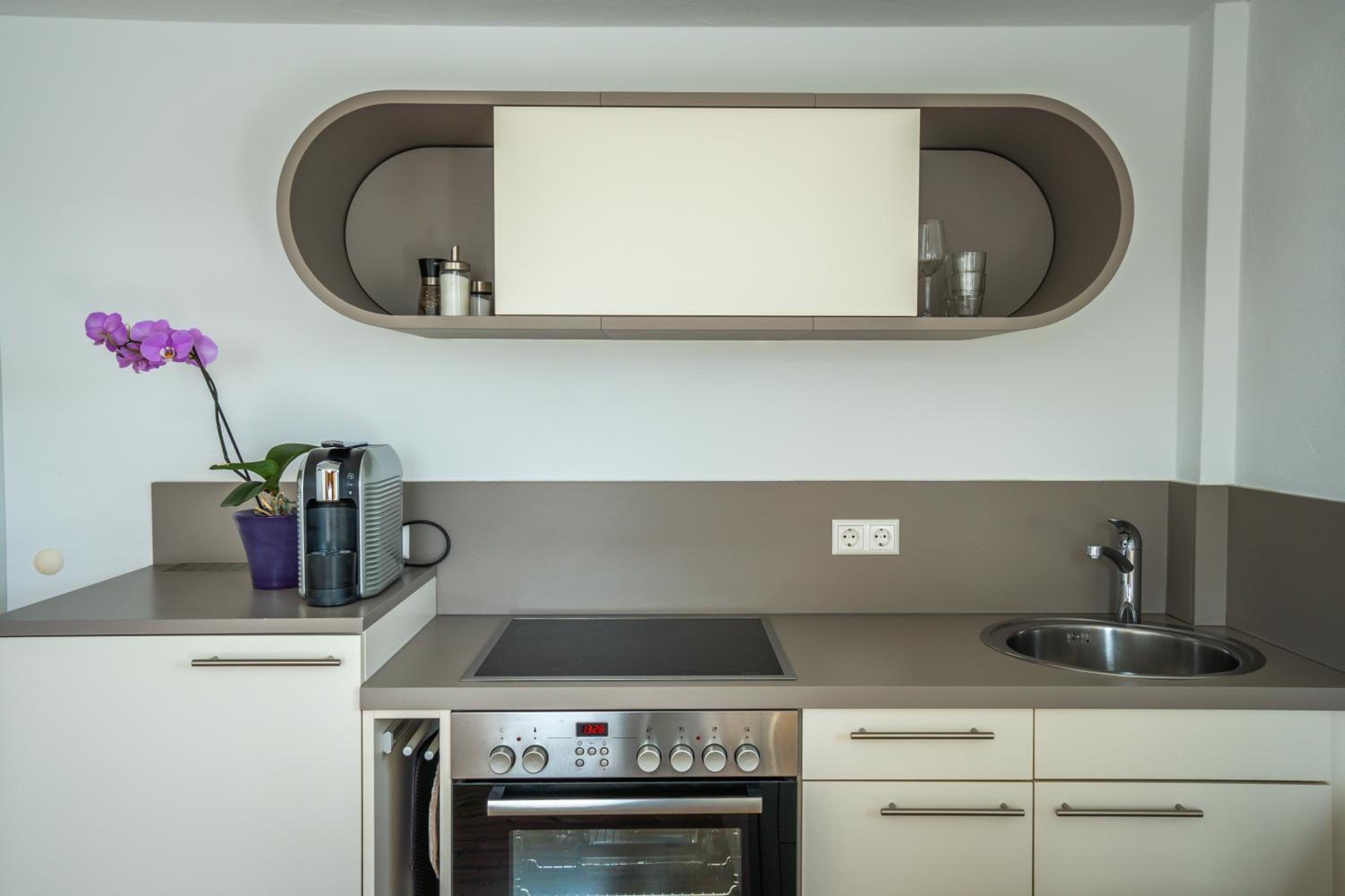 Small studio with kitchenette - Photo 13