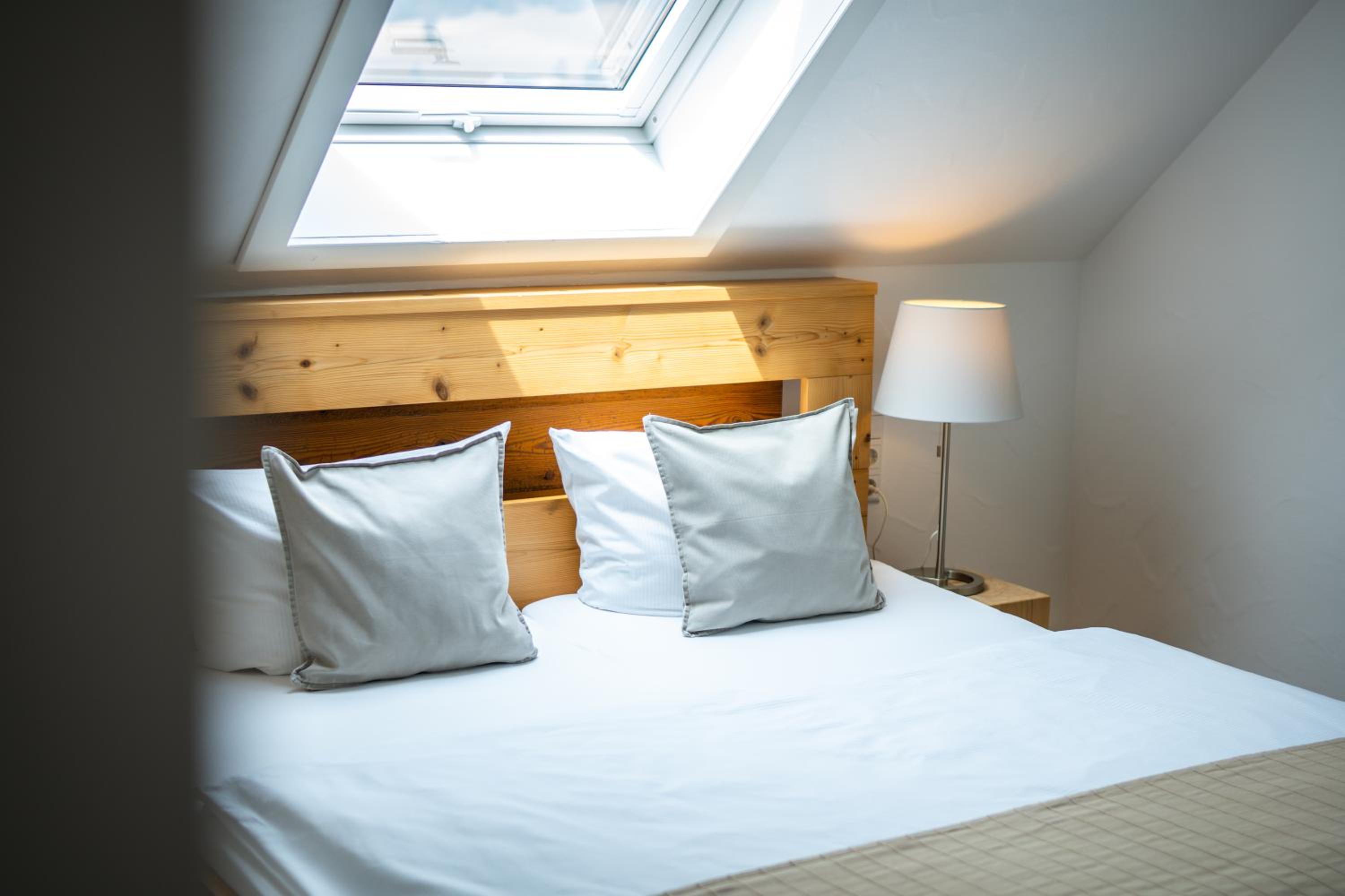 Classic Double Room - Photo 13