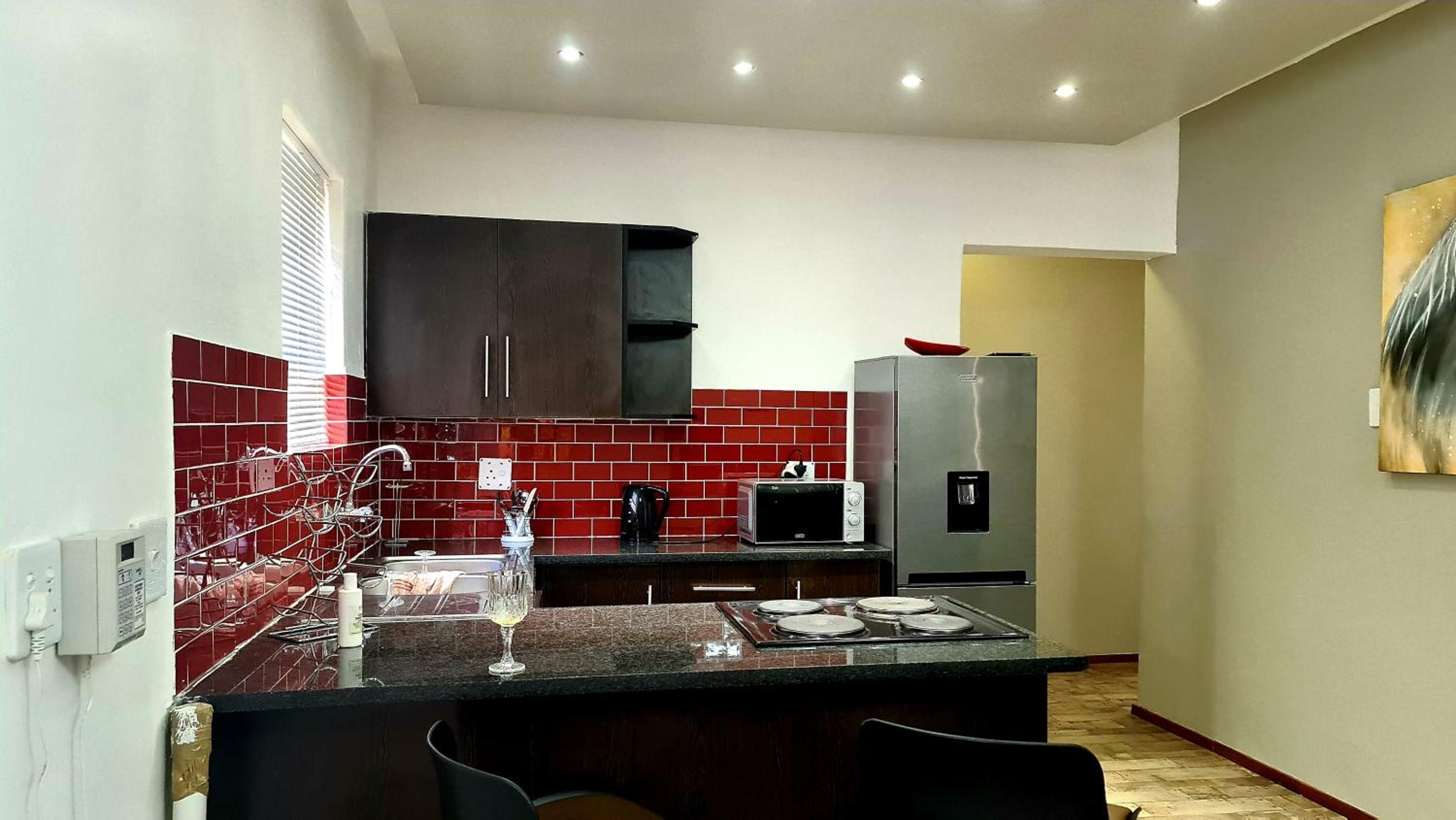 Three-Bedroom Apartment - Photo 3