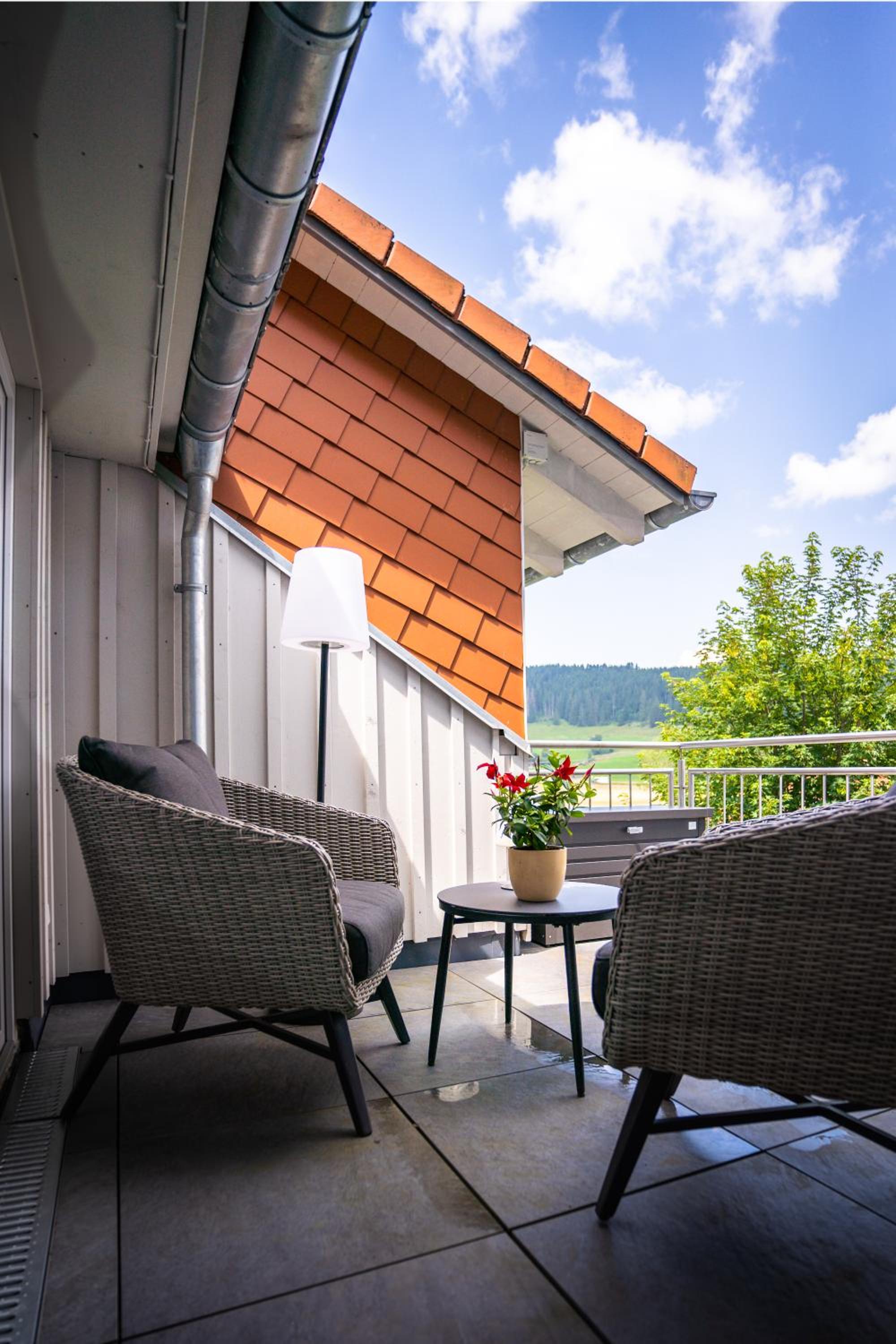 Deluxe Double Room with Balcony - Photo 2