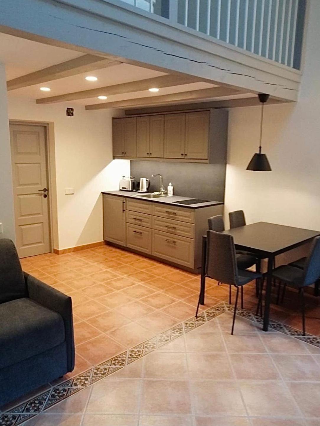 Family Room - Photo 9