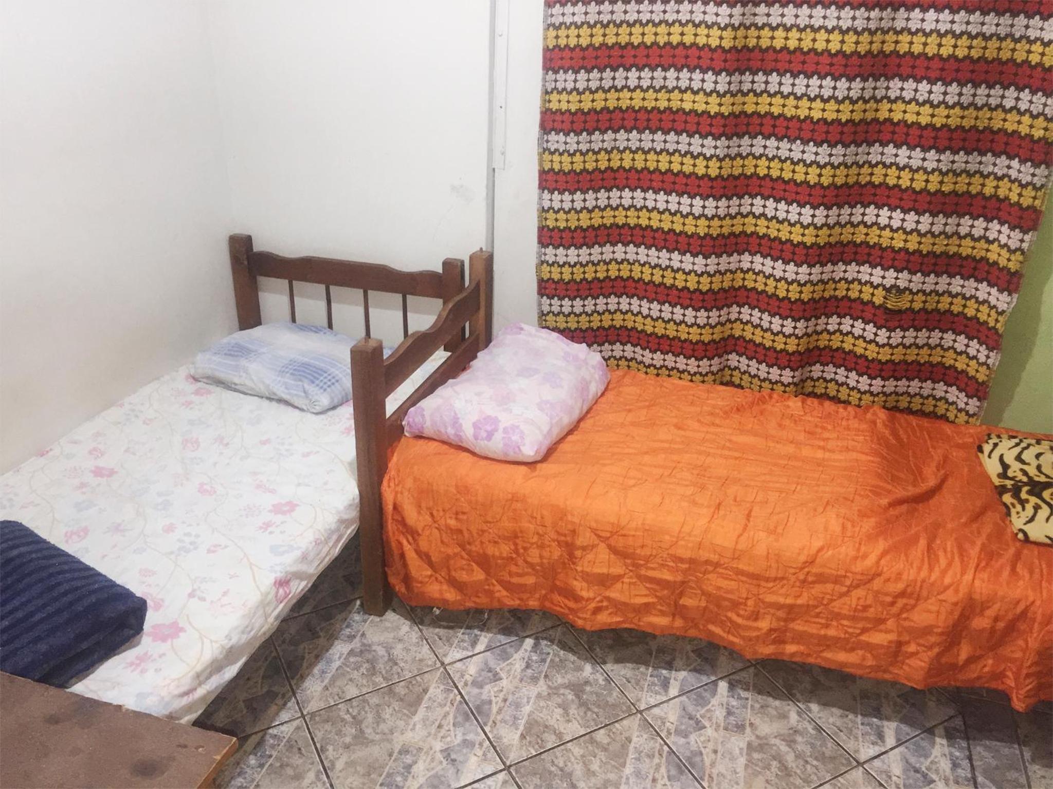 Basic Triple Room with Shared Bathroom