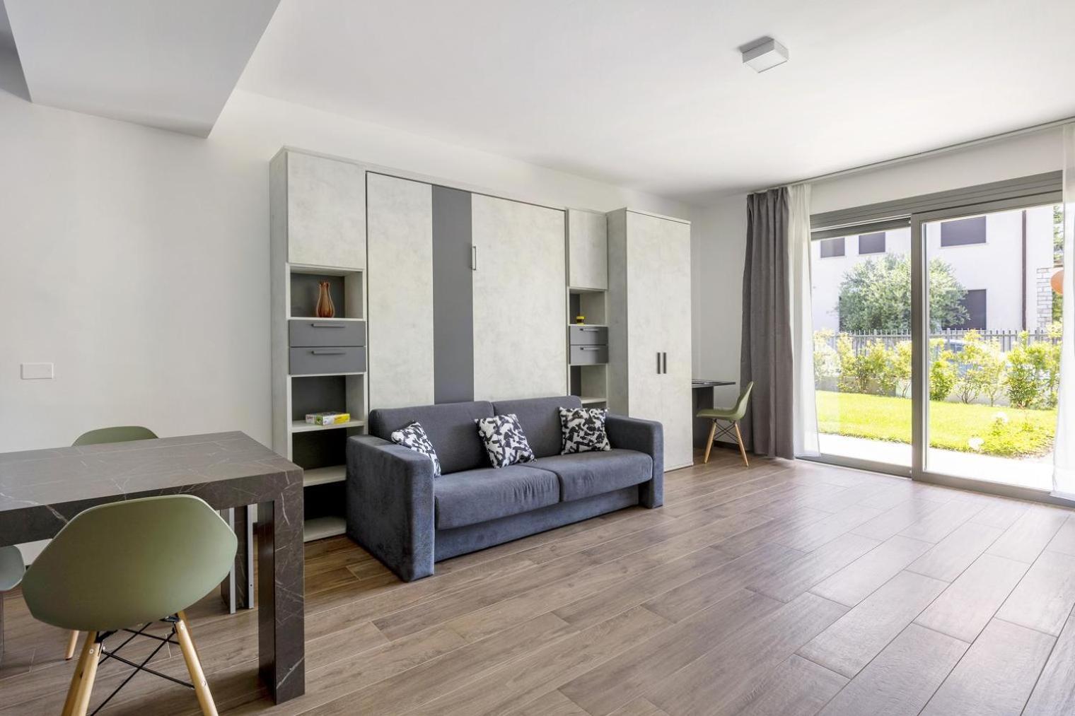 Superior One-Bedroom Apartment