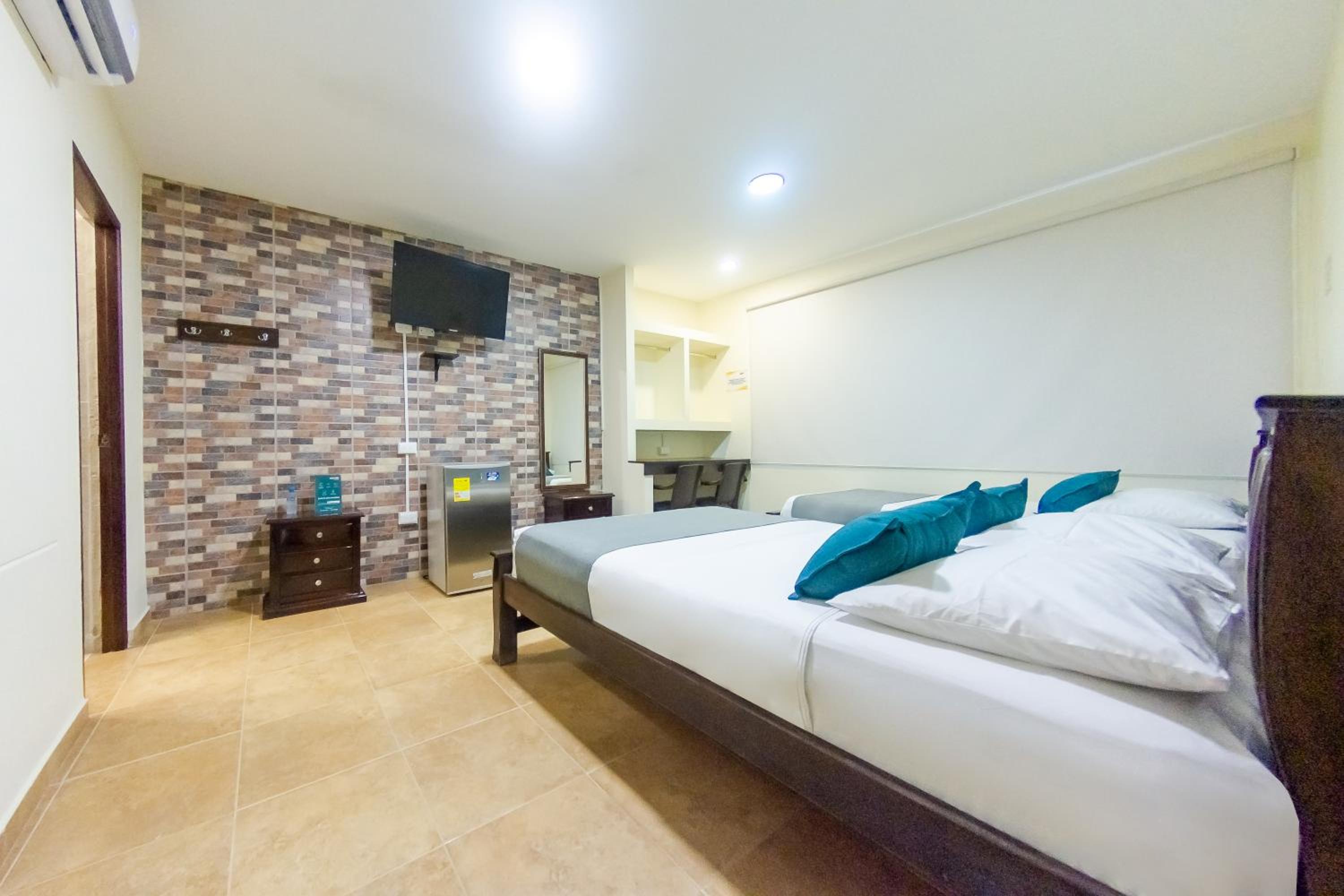 Standard Triple Room photo 3