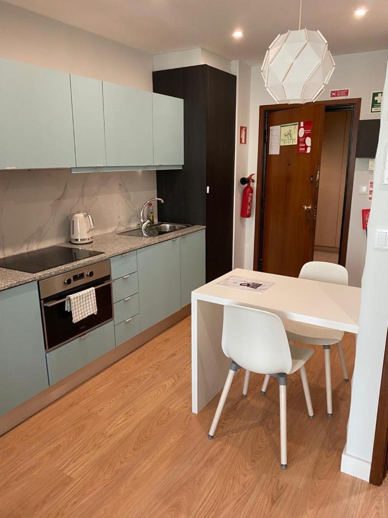 One-Bedroom Apartment - Photo 8