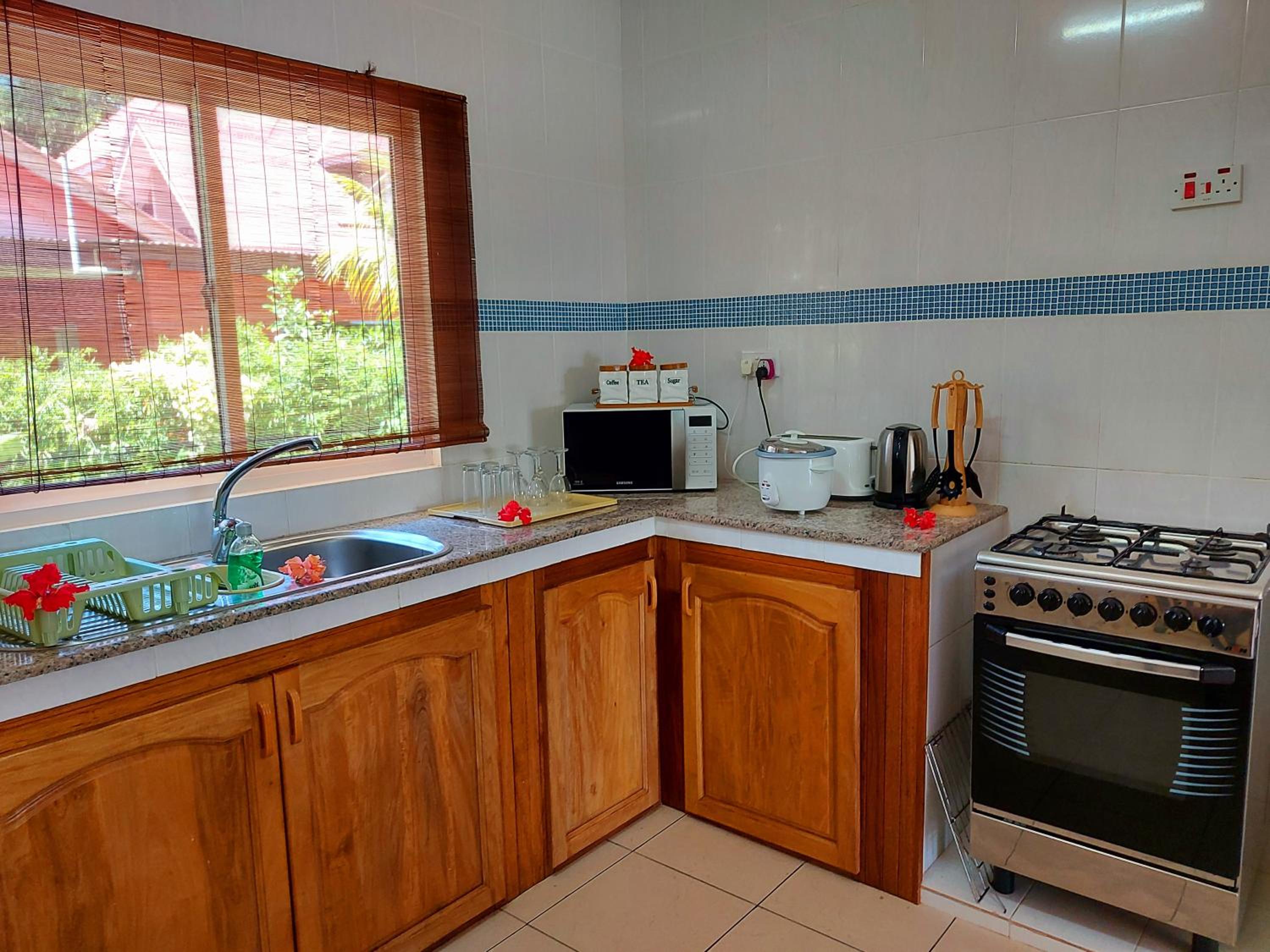 Two-Bedroom House - Photo 25