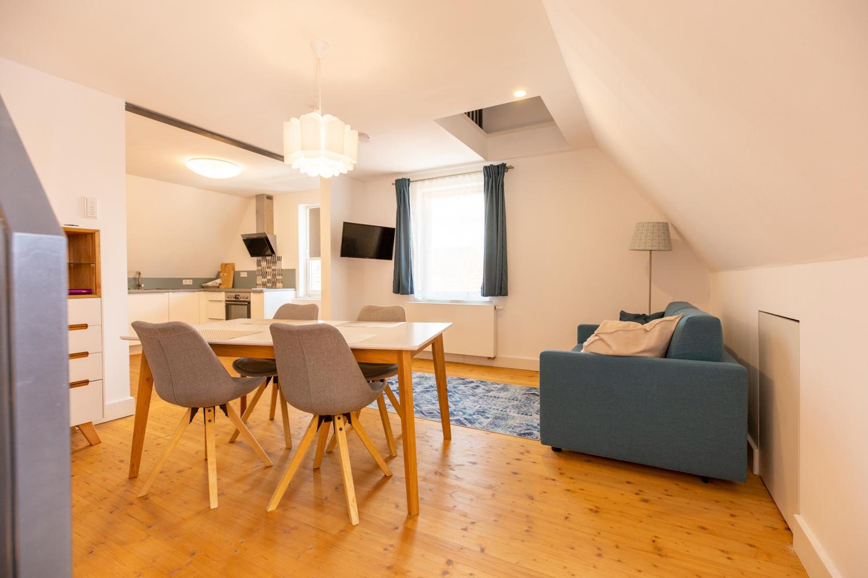 Apartment - Split Level photo 2