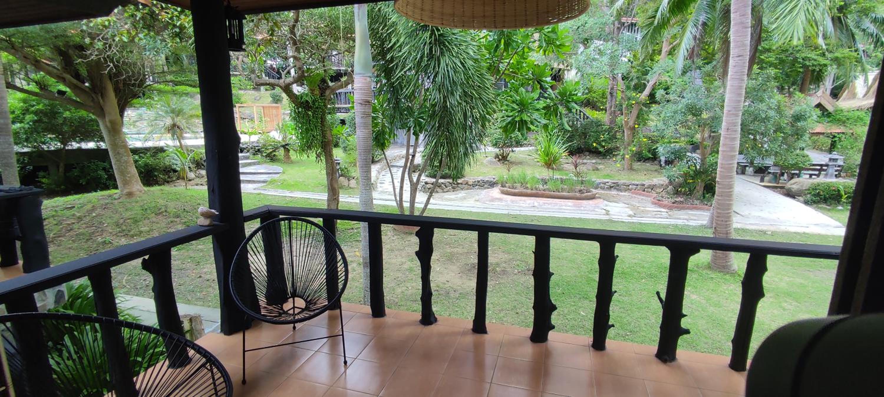 Deluxe Double Room with Balcony - Photo 12