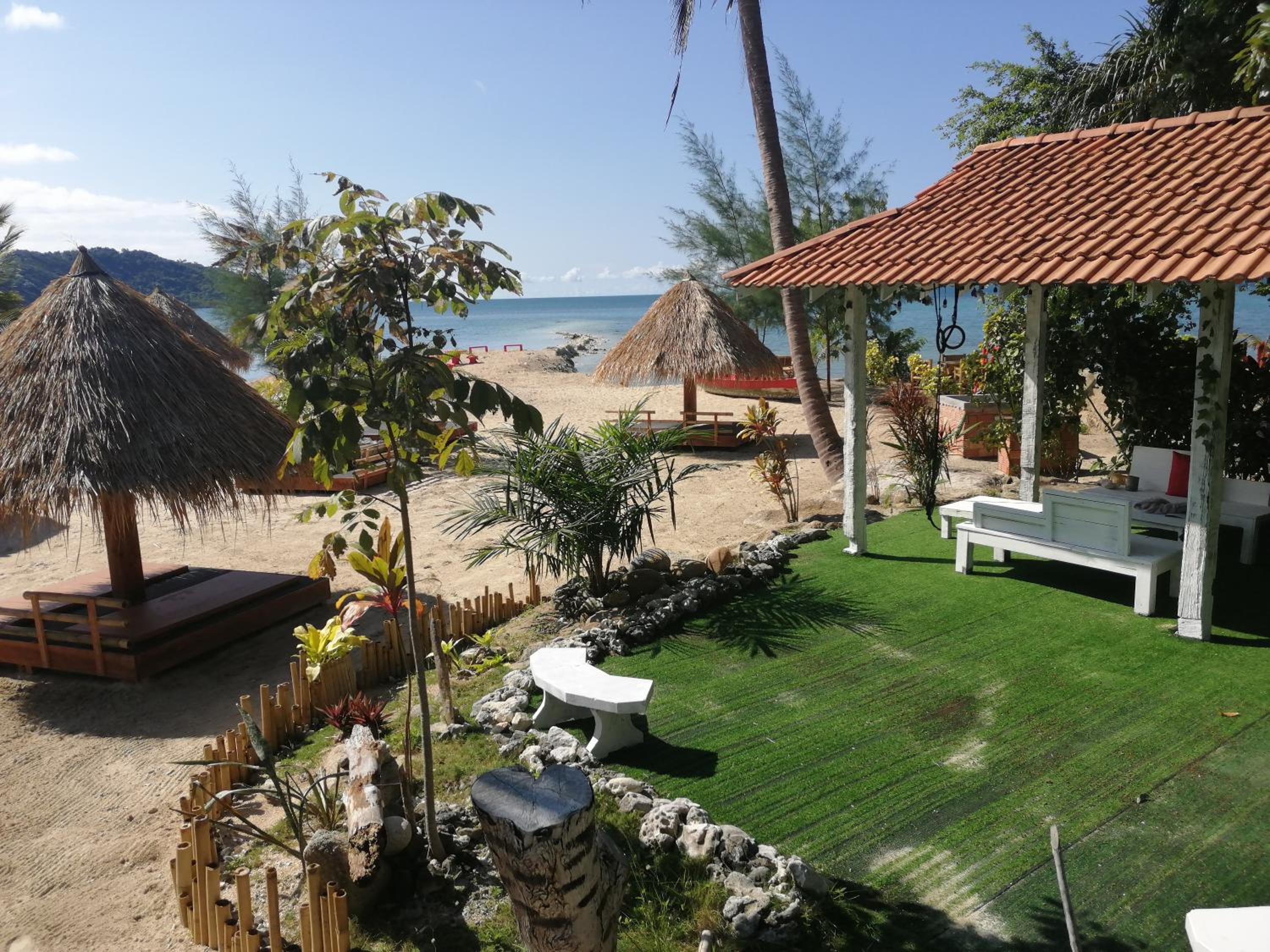 Deluxe Double Room with Balcony - Photo 2