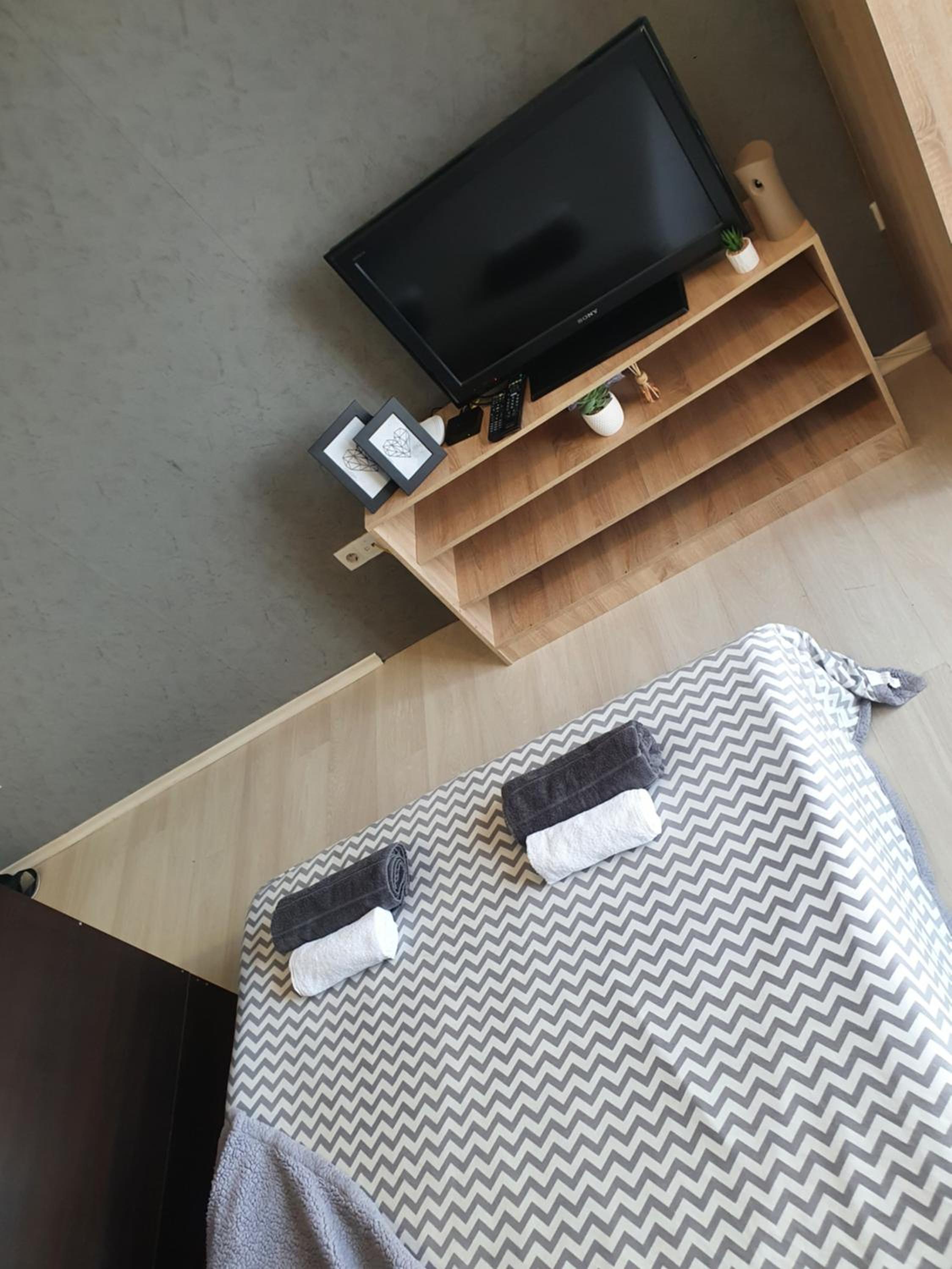 One-Bedroom Apartment - Photo 22