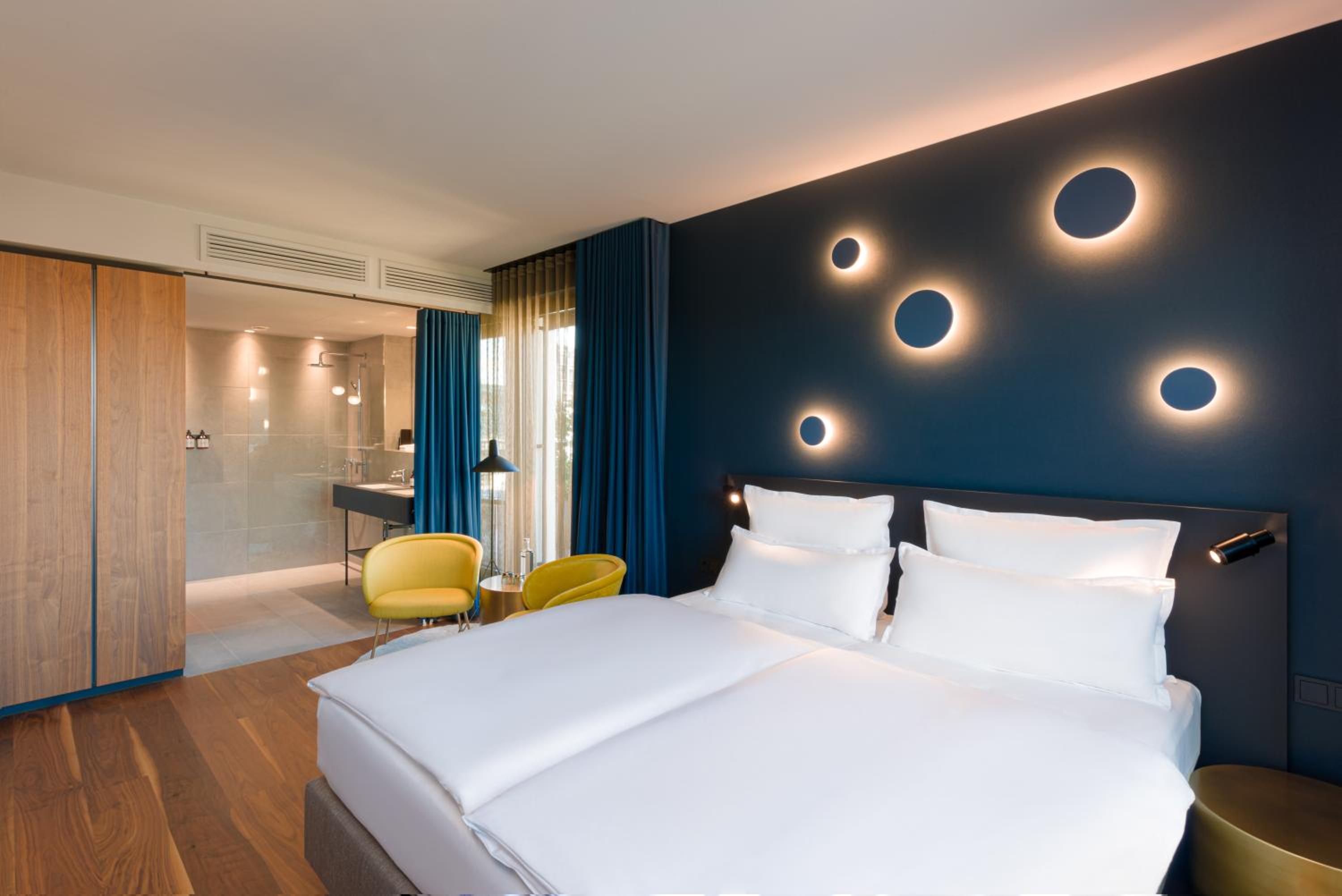 Emi Suite - Photo 7