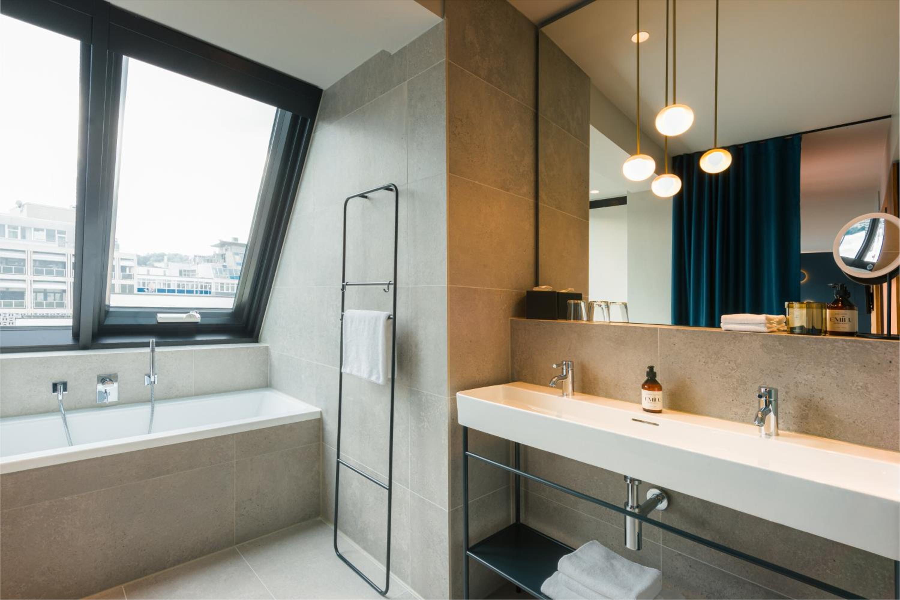 Emi Suite - Photo 5