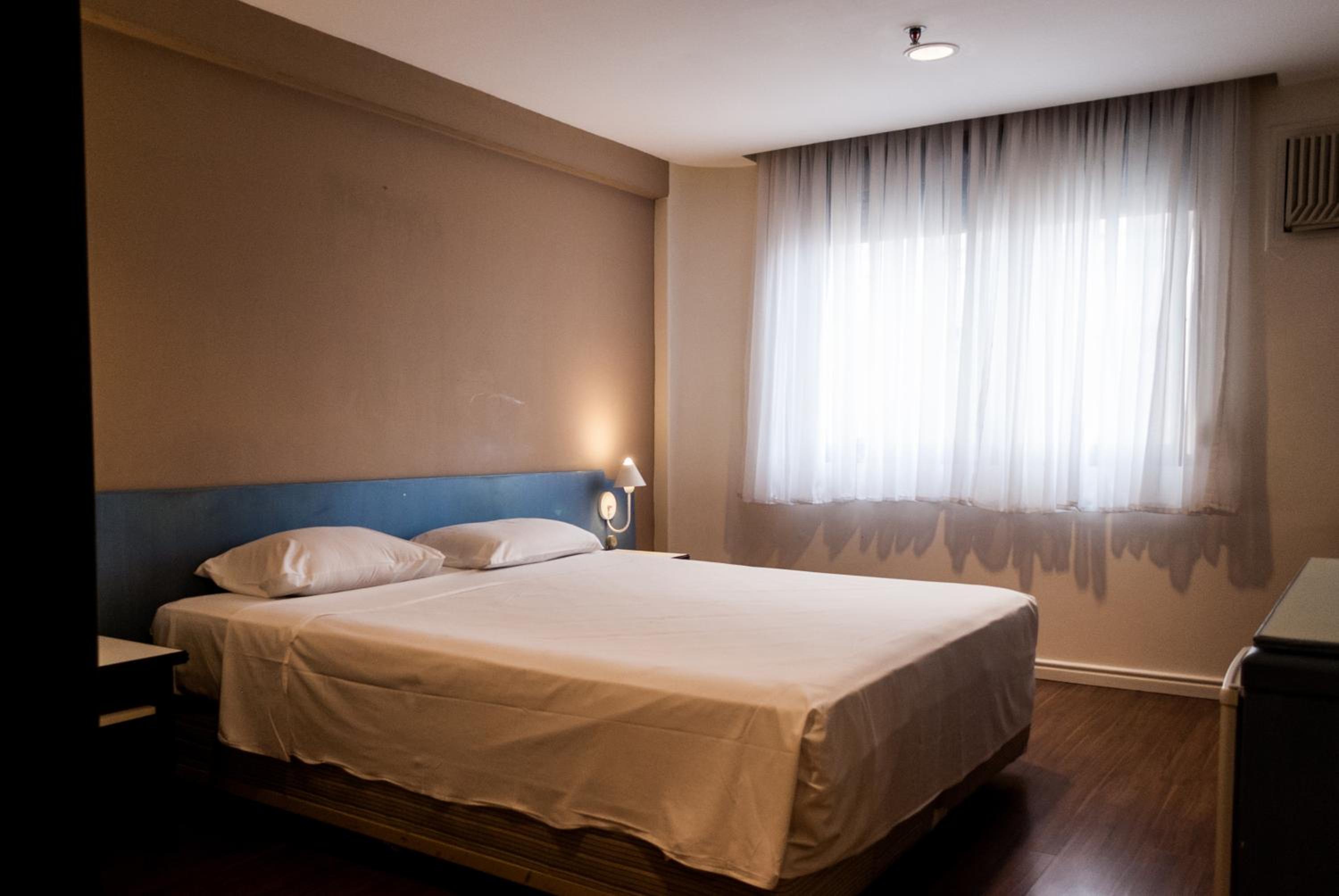 Master Express Alberto Bins — Standard Double Room