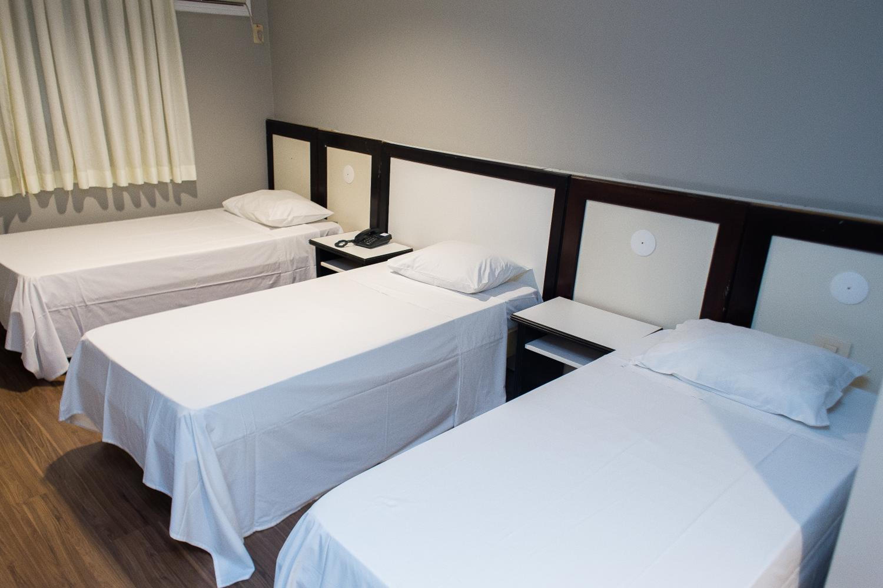 Master Express Alberto Bins — Classic Triple Room