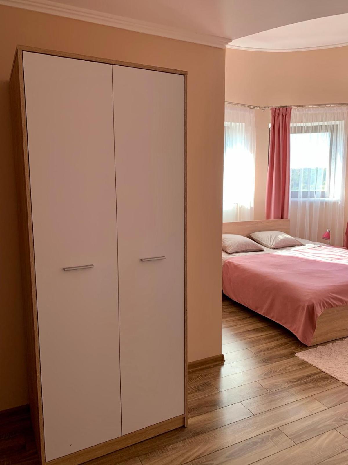 Large Double Room photo 3
