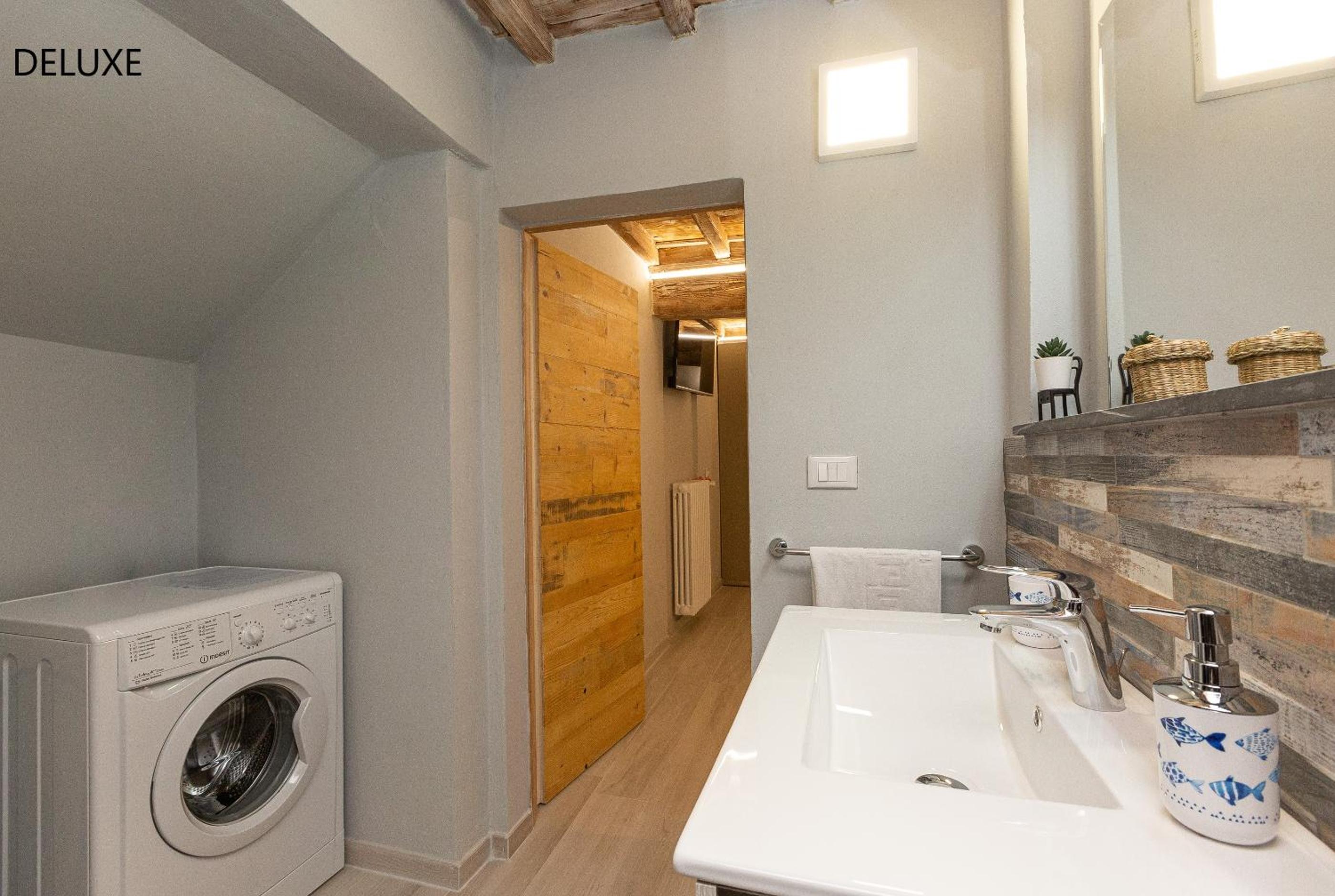 Deluxe Apartment photo 3