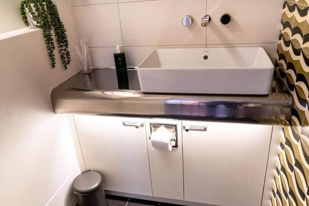 One-Bedroom Apartment - Photo 15