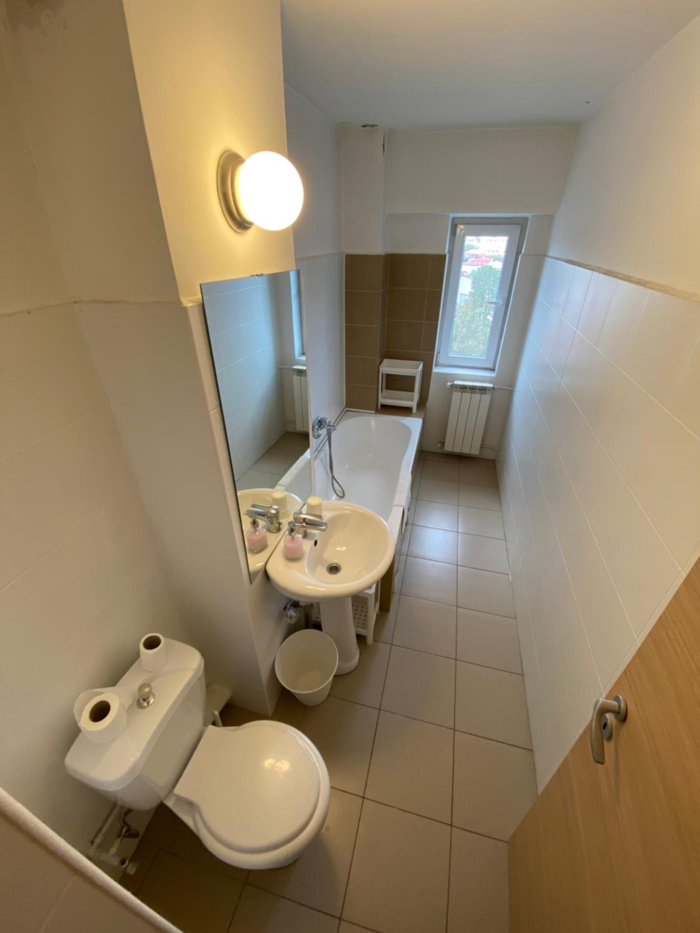 Studio Apartment - Photo 14