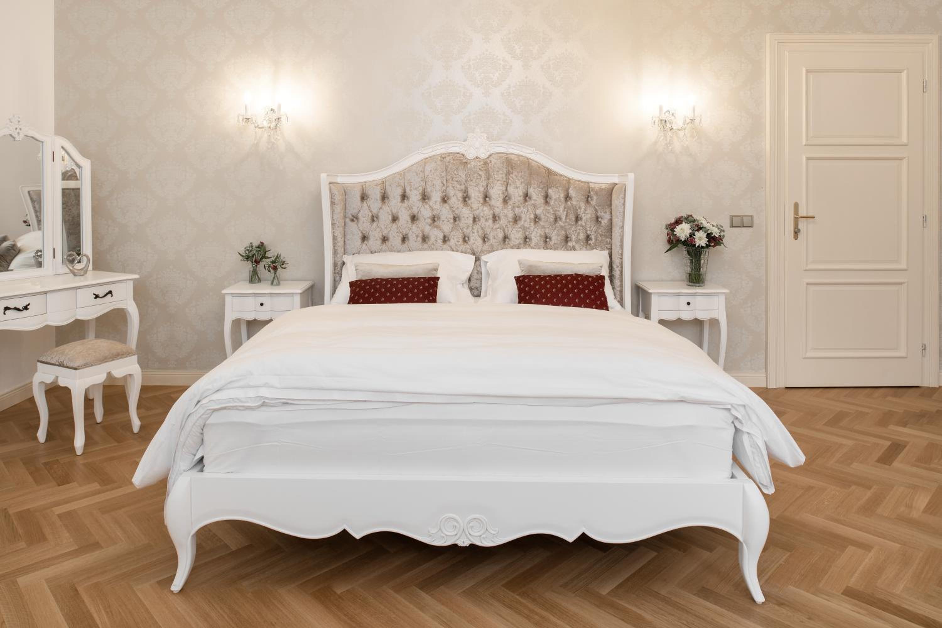 Large Double Room photo 2