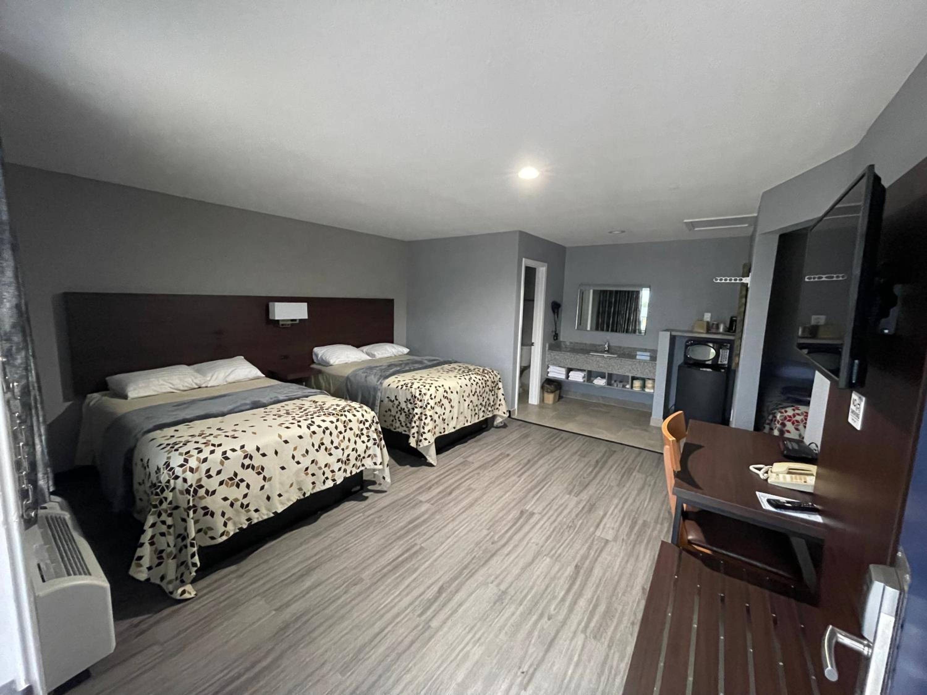 Family Two-Bedroom Suite photo 1