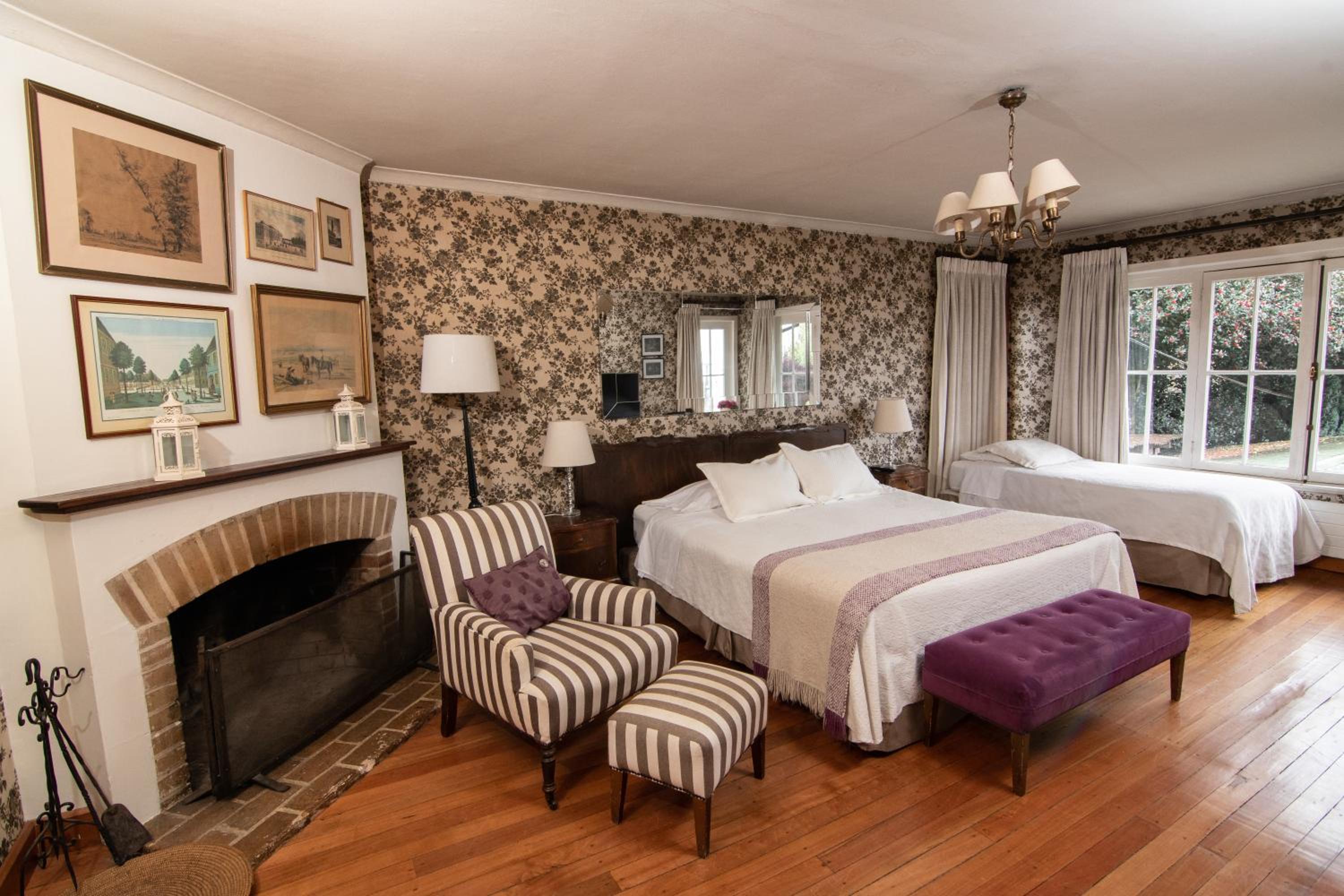 Suite - Main Building photo 1