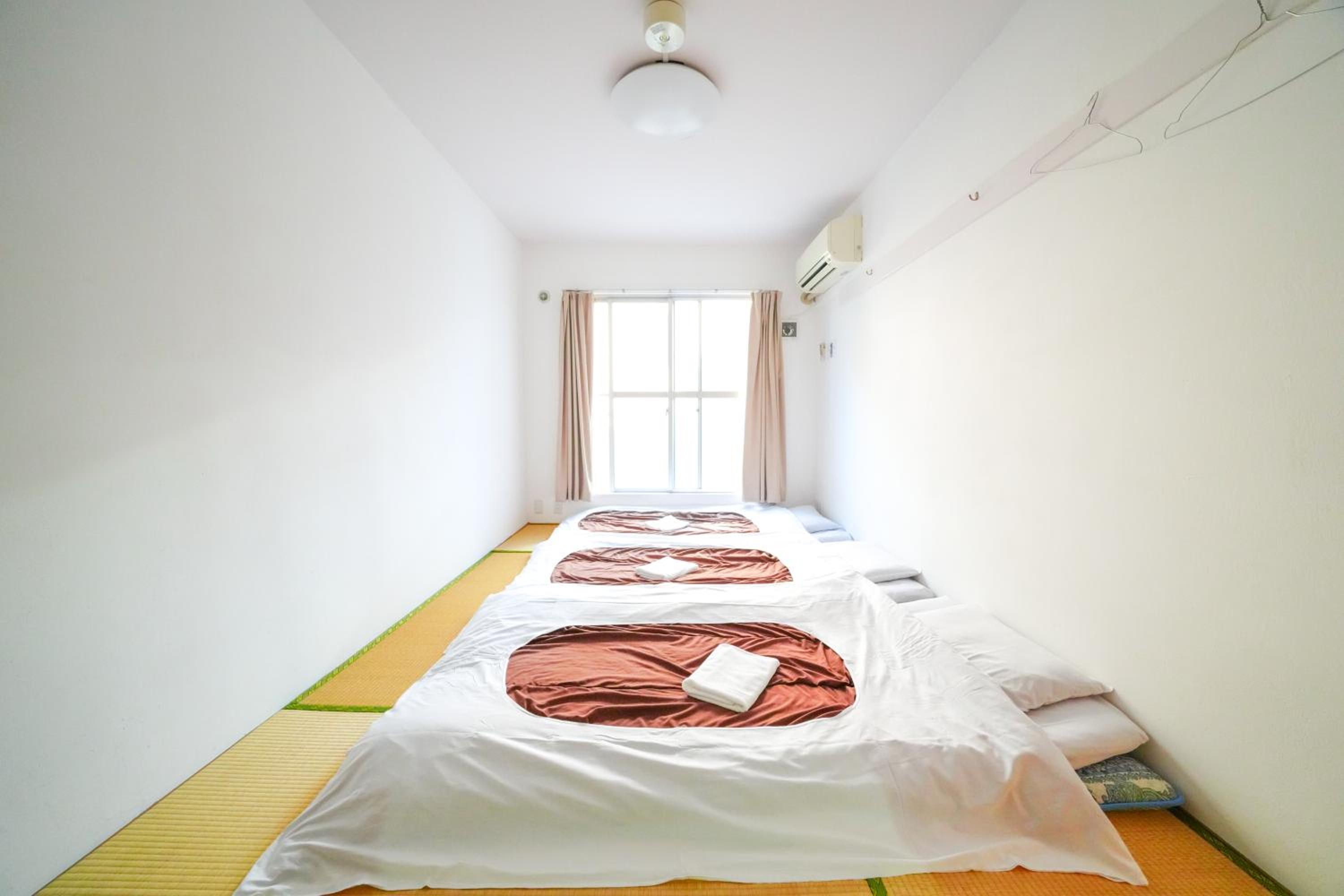 【Japanese-Style Room with Shared Bathroom】 for 3 person - Photo 3