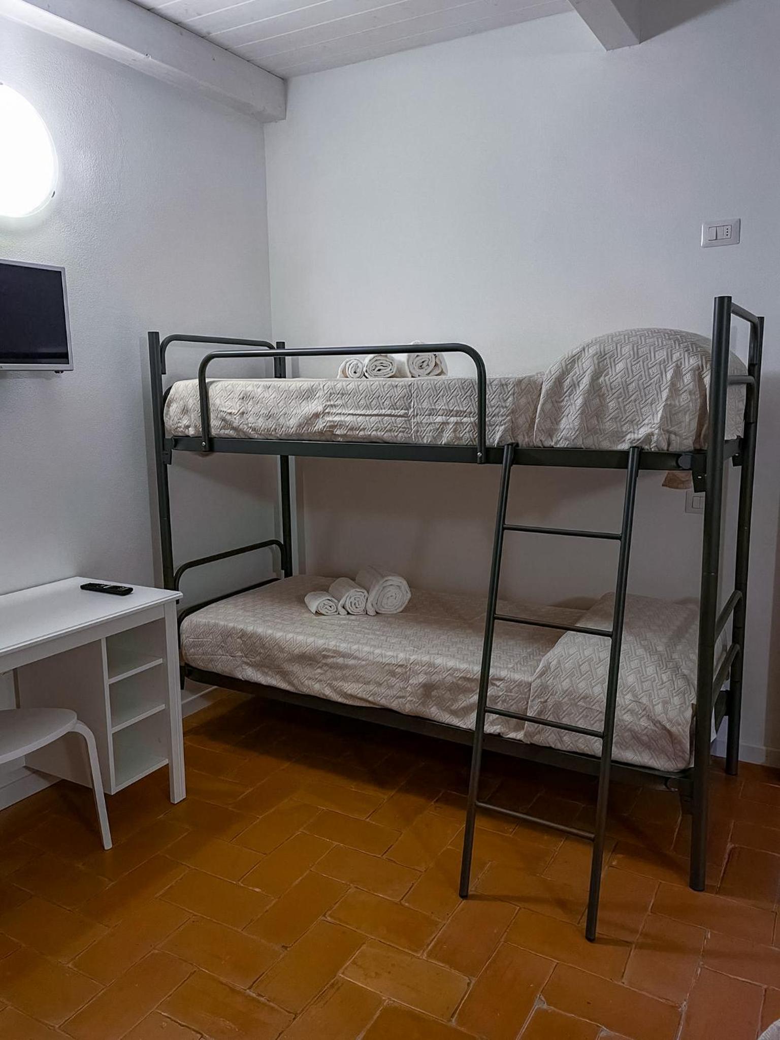 Comfort Quadruple Room - Photo 5