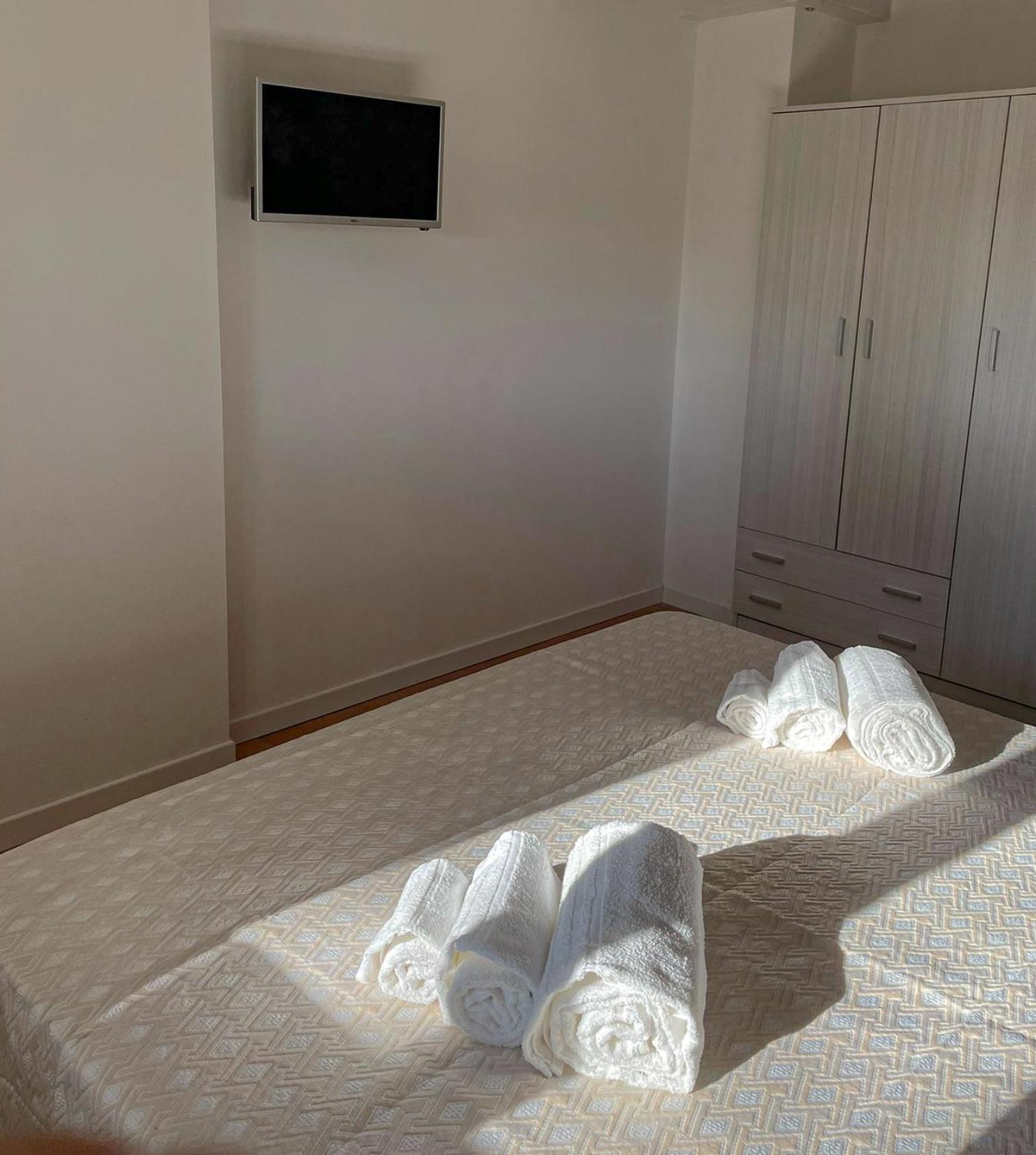 Double Room with Extra Bed photo 1