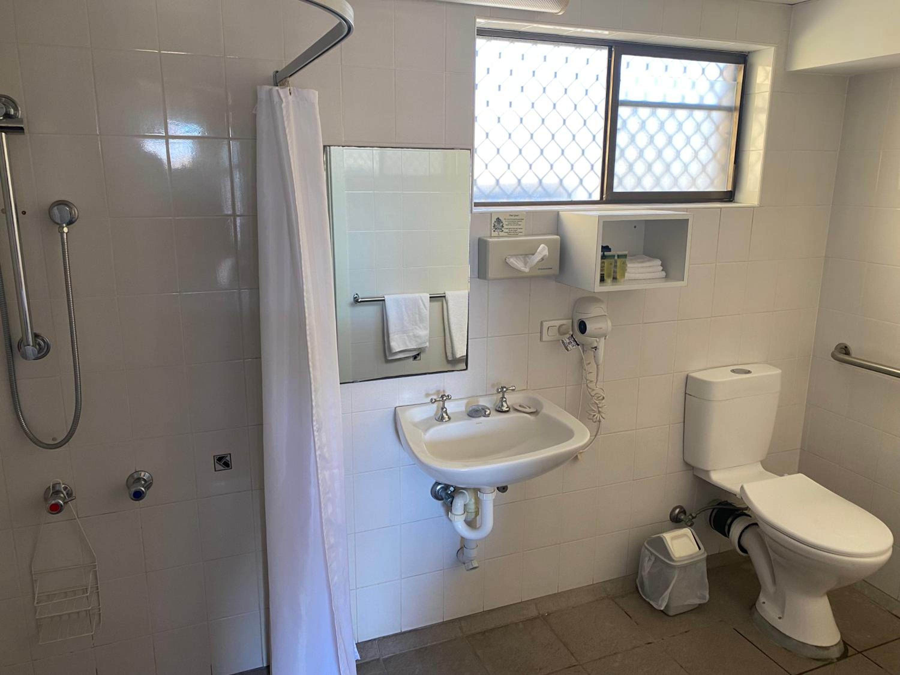 Standard Triple Room photo 2