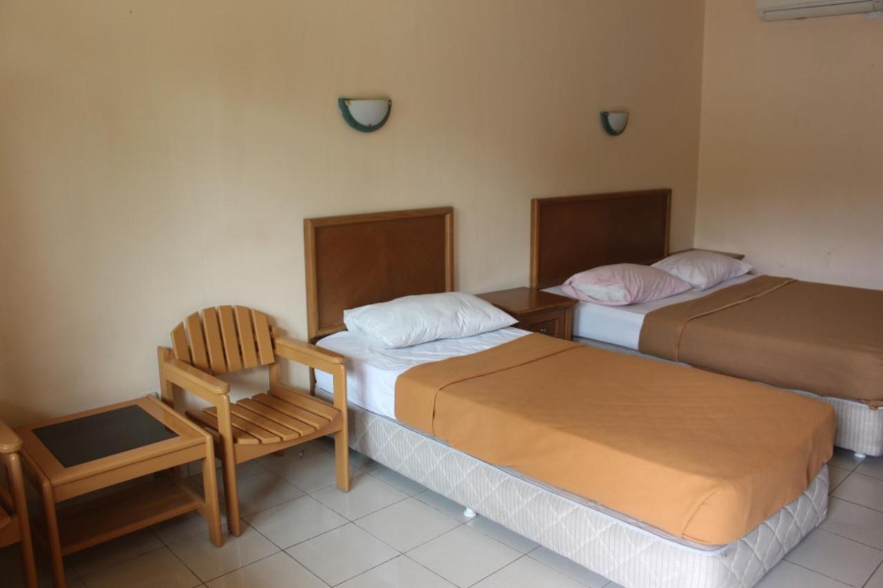 Standard King Room photo 3