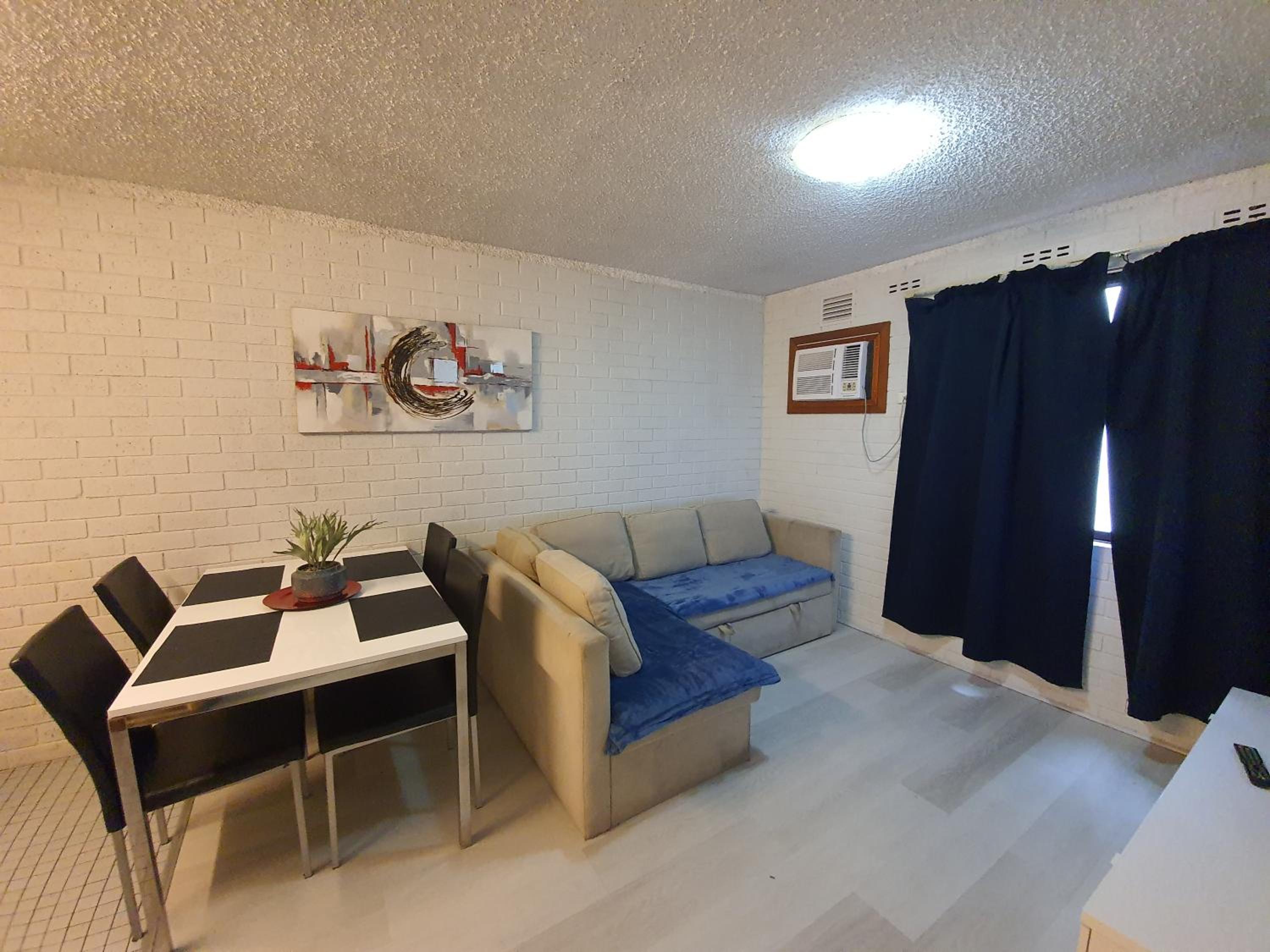 One Bedroom Apartment Twin Bed photo 1