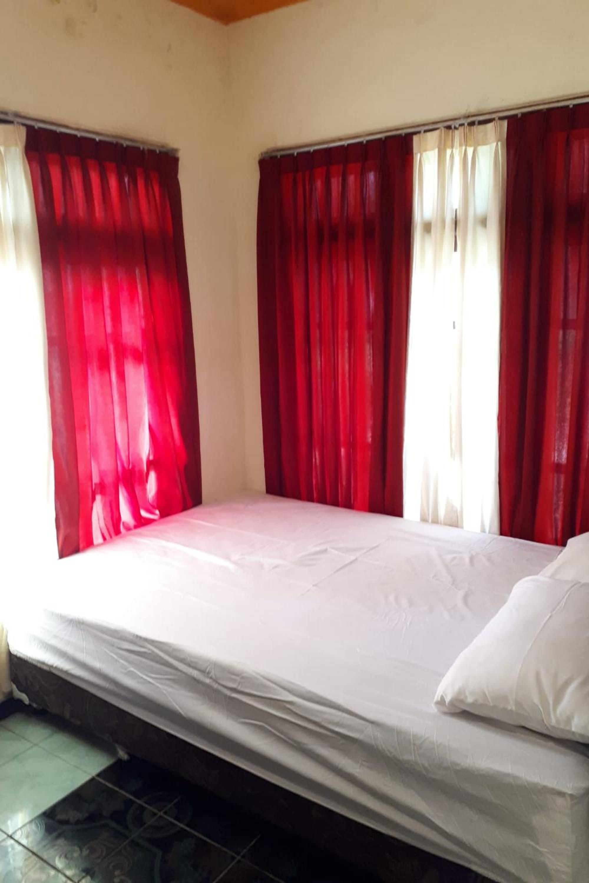 Economy Double Room photo 3
