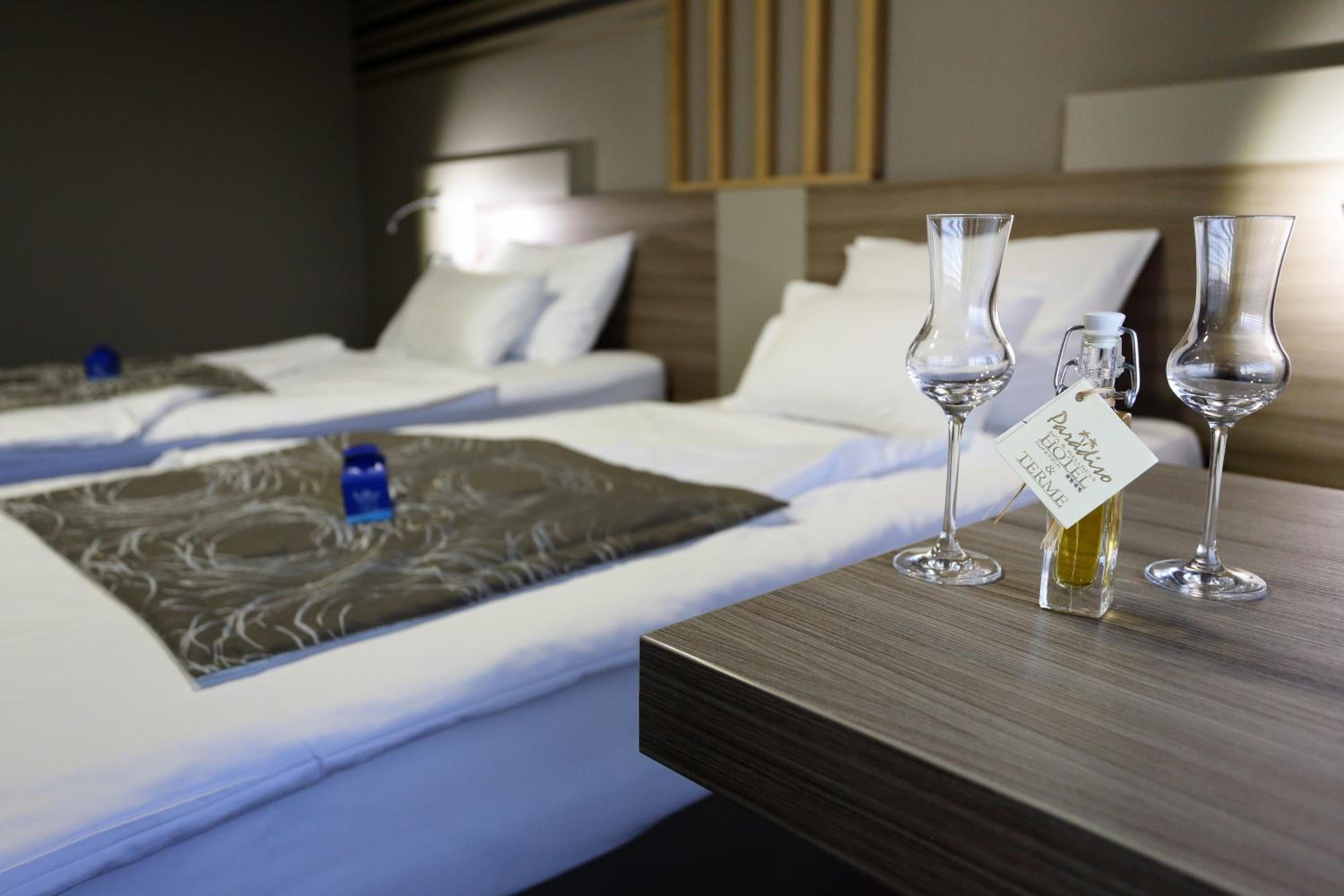 Double Room with Balcony - Photo 2