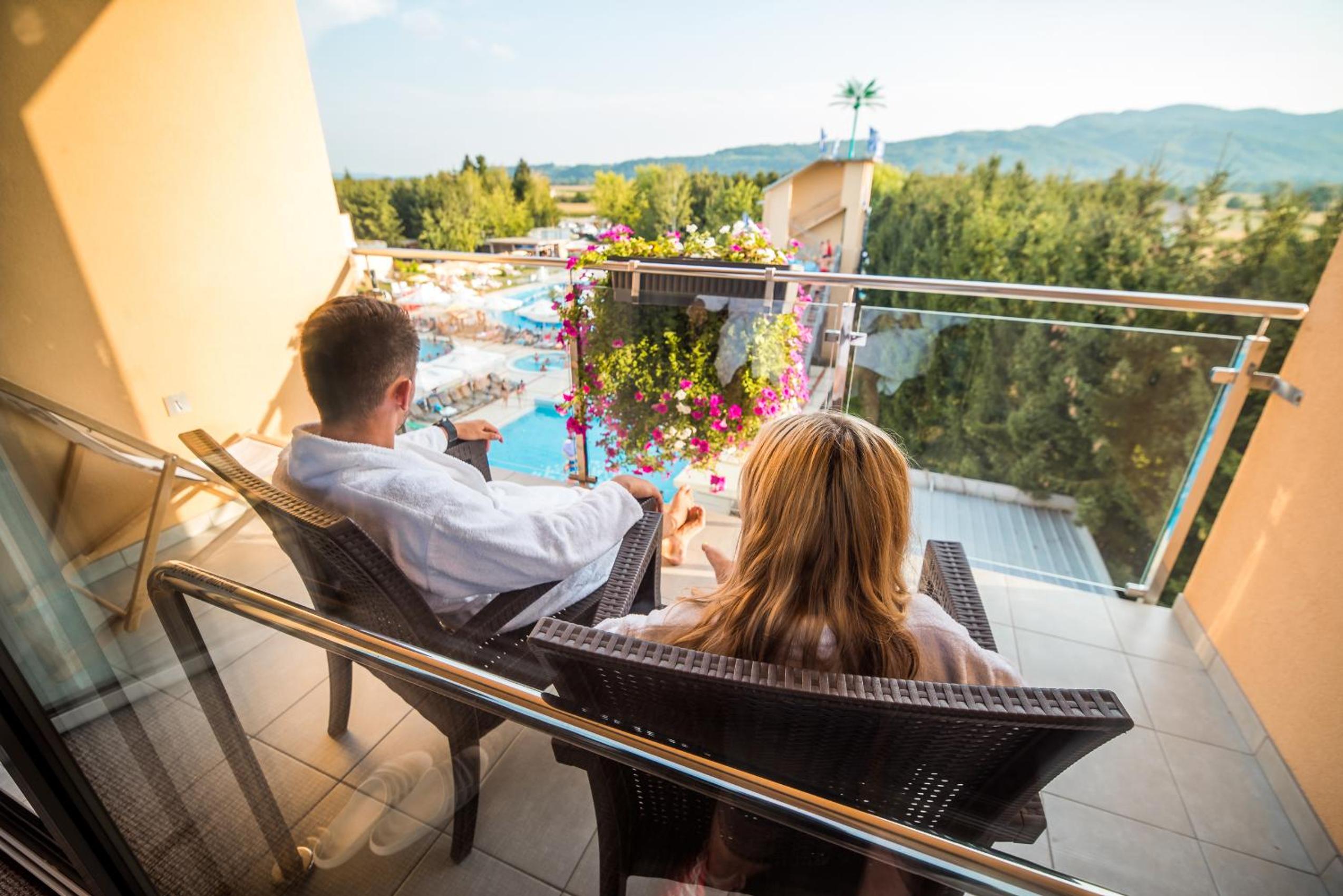 Double Room with Balcony - Photo 4