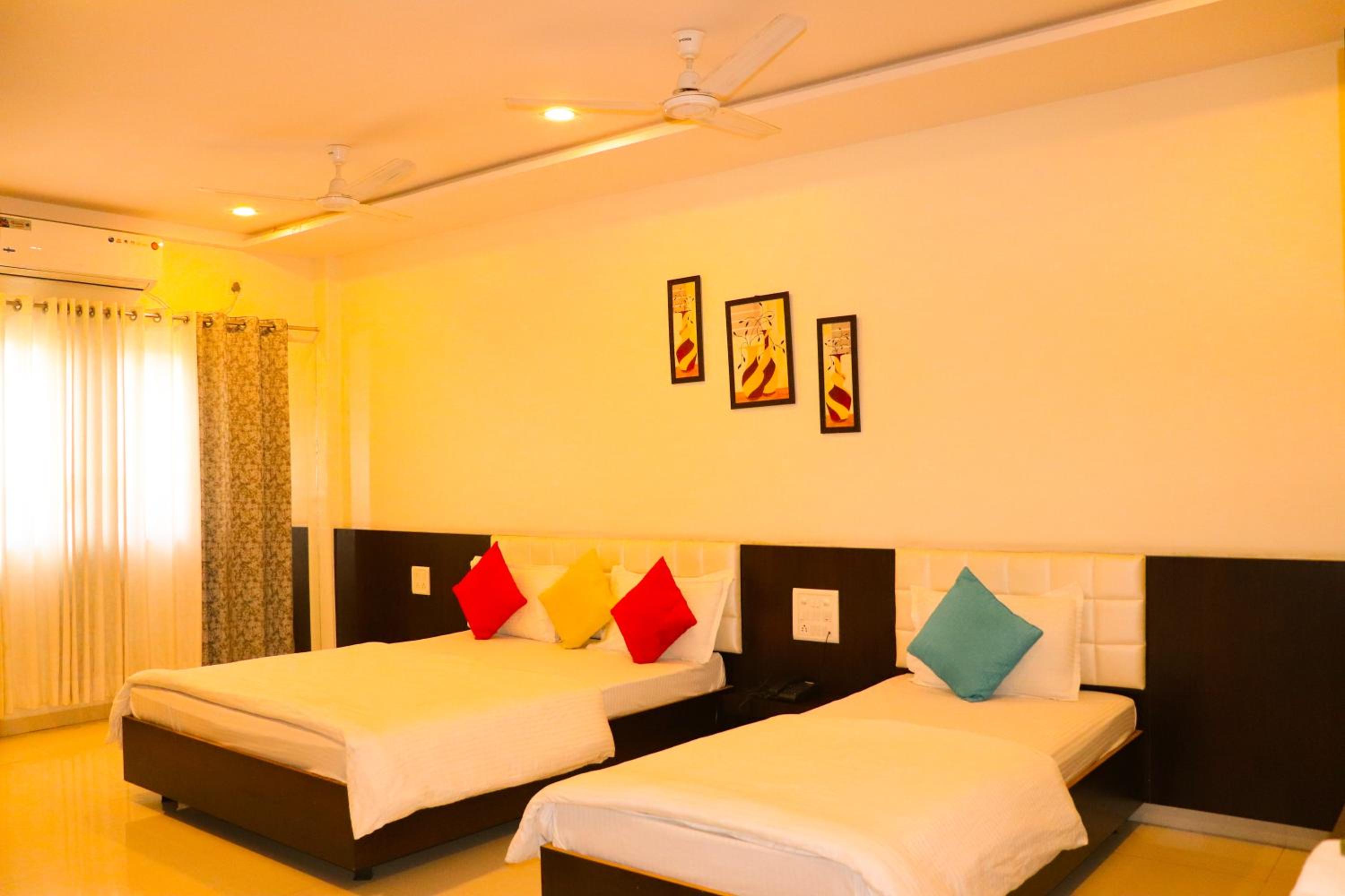 Deluxe Triple Room - Photo 32