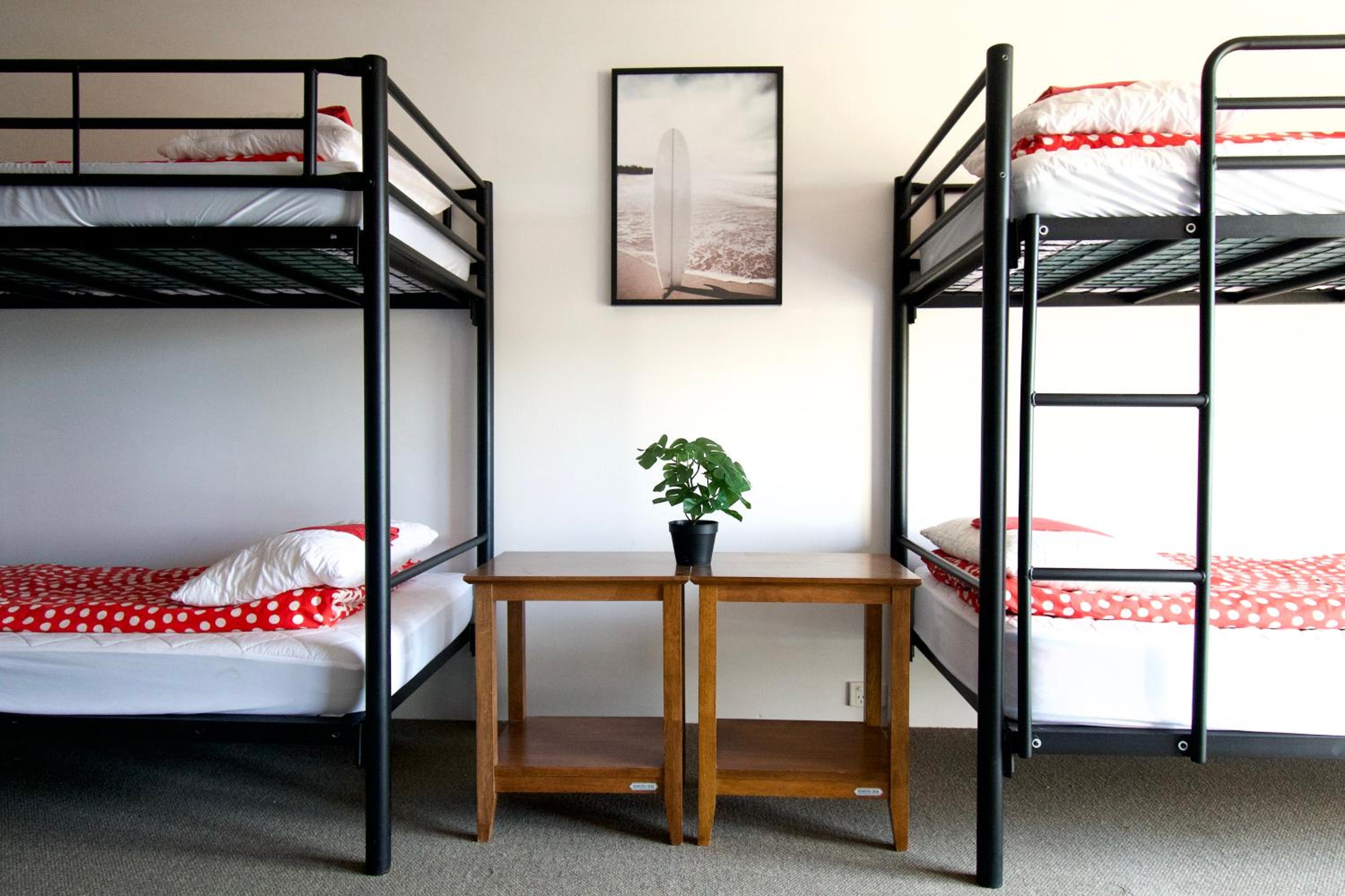Bed in 8-Bed Mixed Dormitory Room photo 3