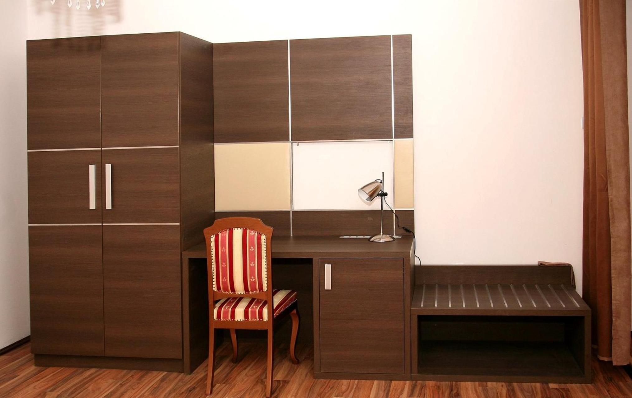 Two-Bedroom Superior Apartment - Photo 8