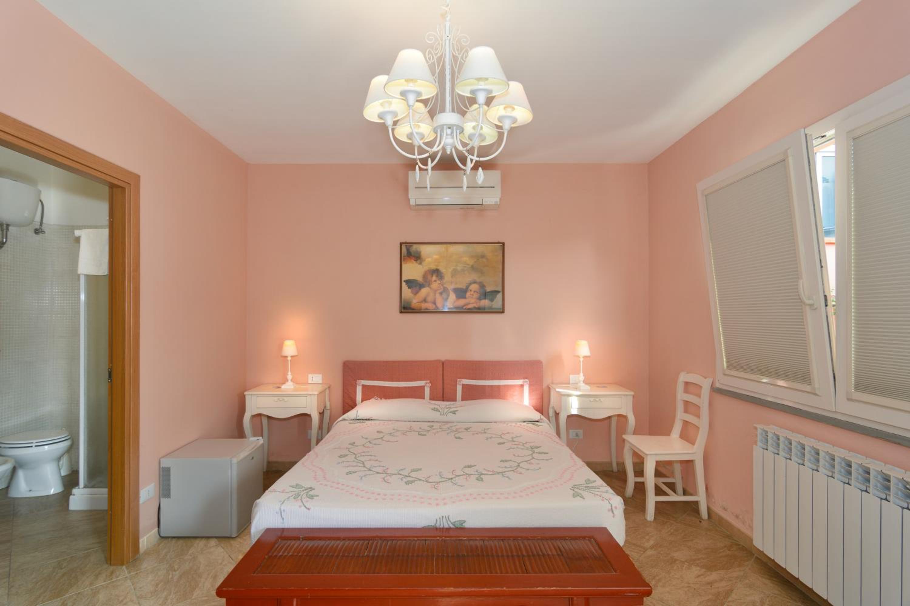 Quadruple Room - Photo 1