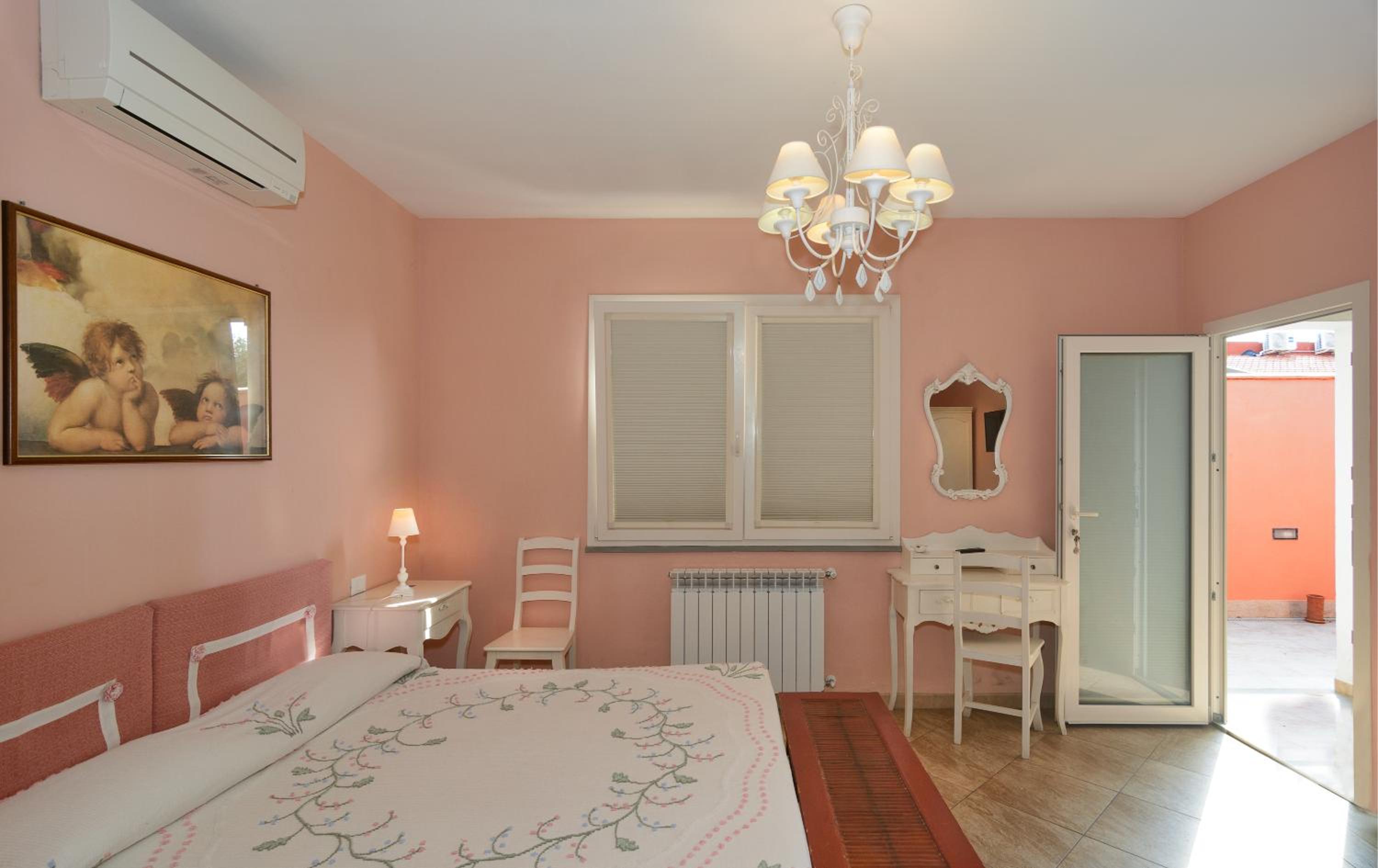 Double Room - Photo 8