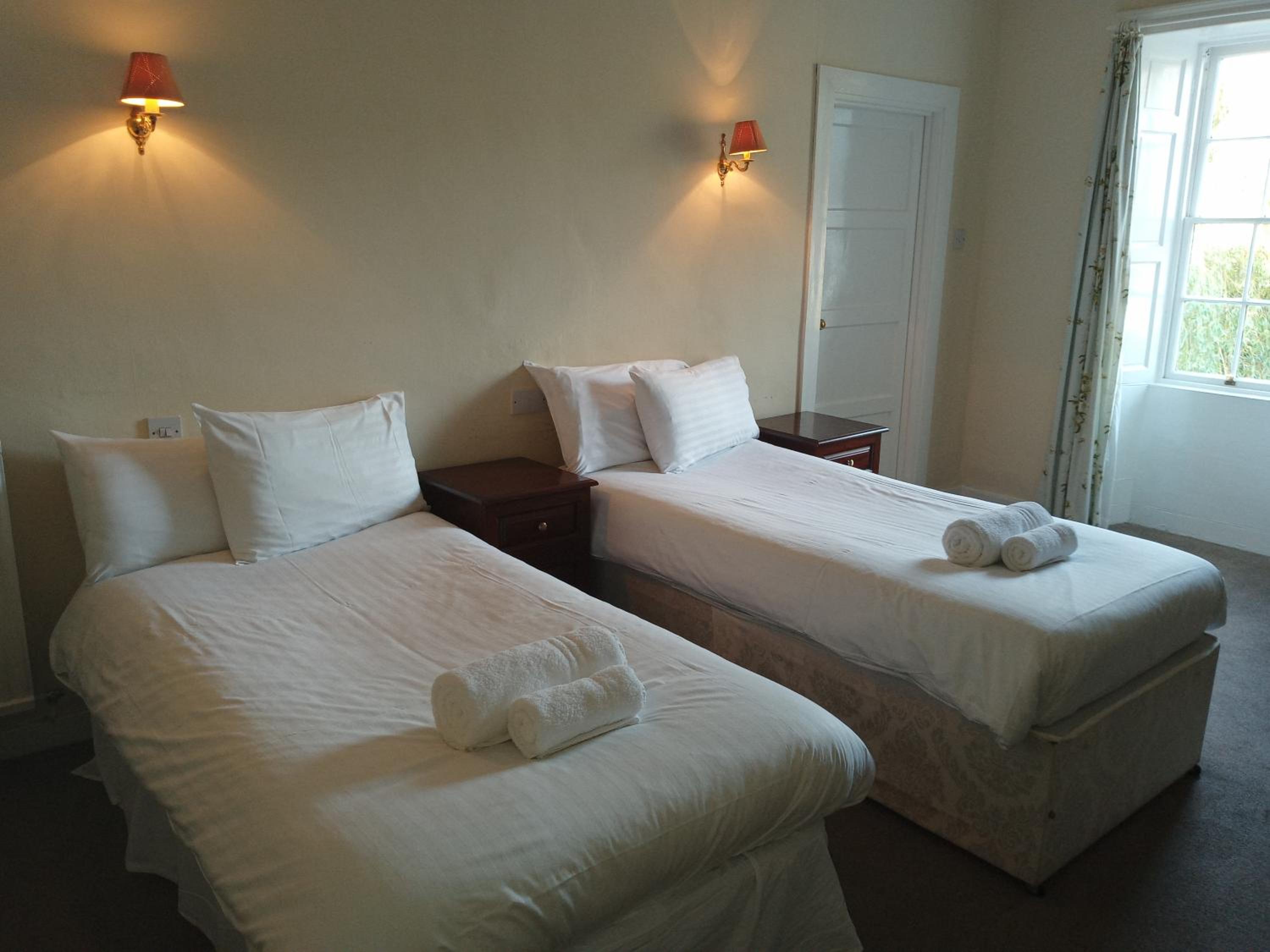 Standard Twin Room photo 2