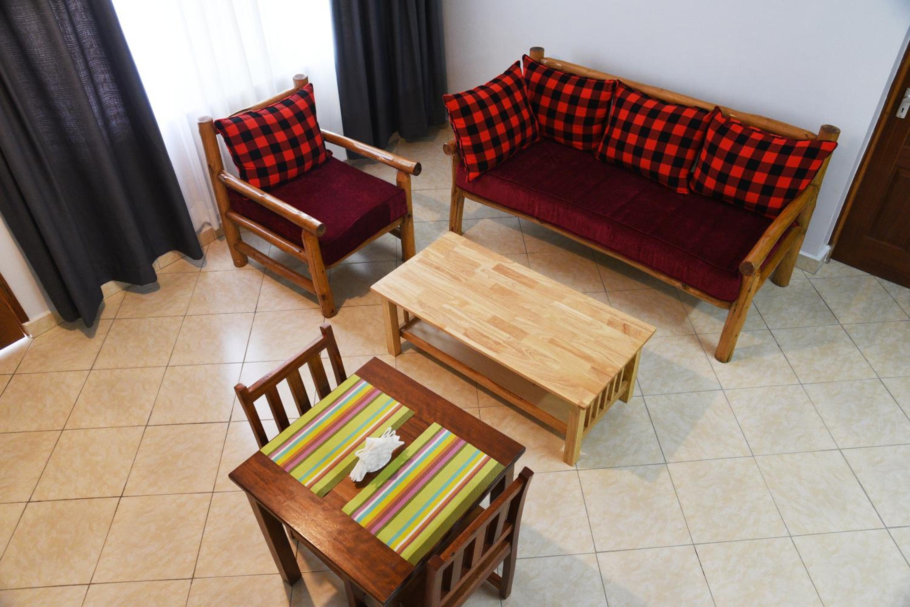 One-Bedroom Apartment - Photo 4