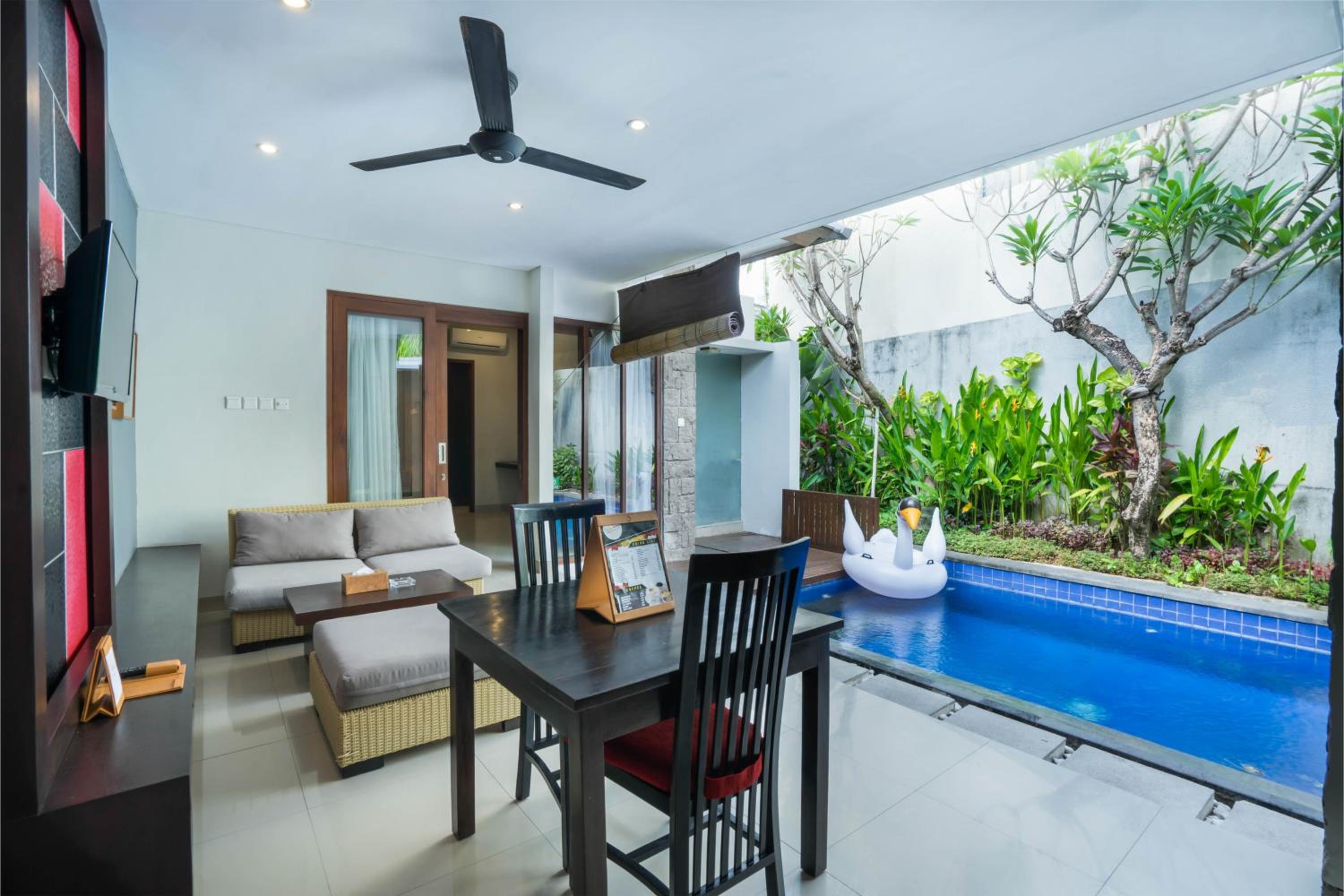 Special Offer - Honeymoon Package at One-Bedroom Villa with Private Pool thumbnail 6