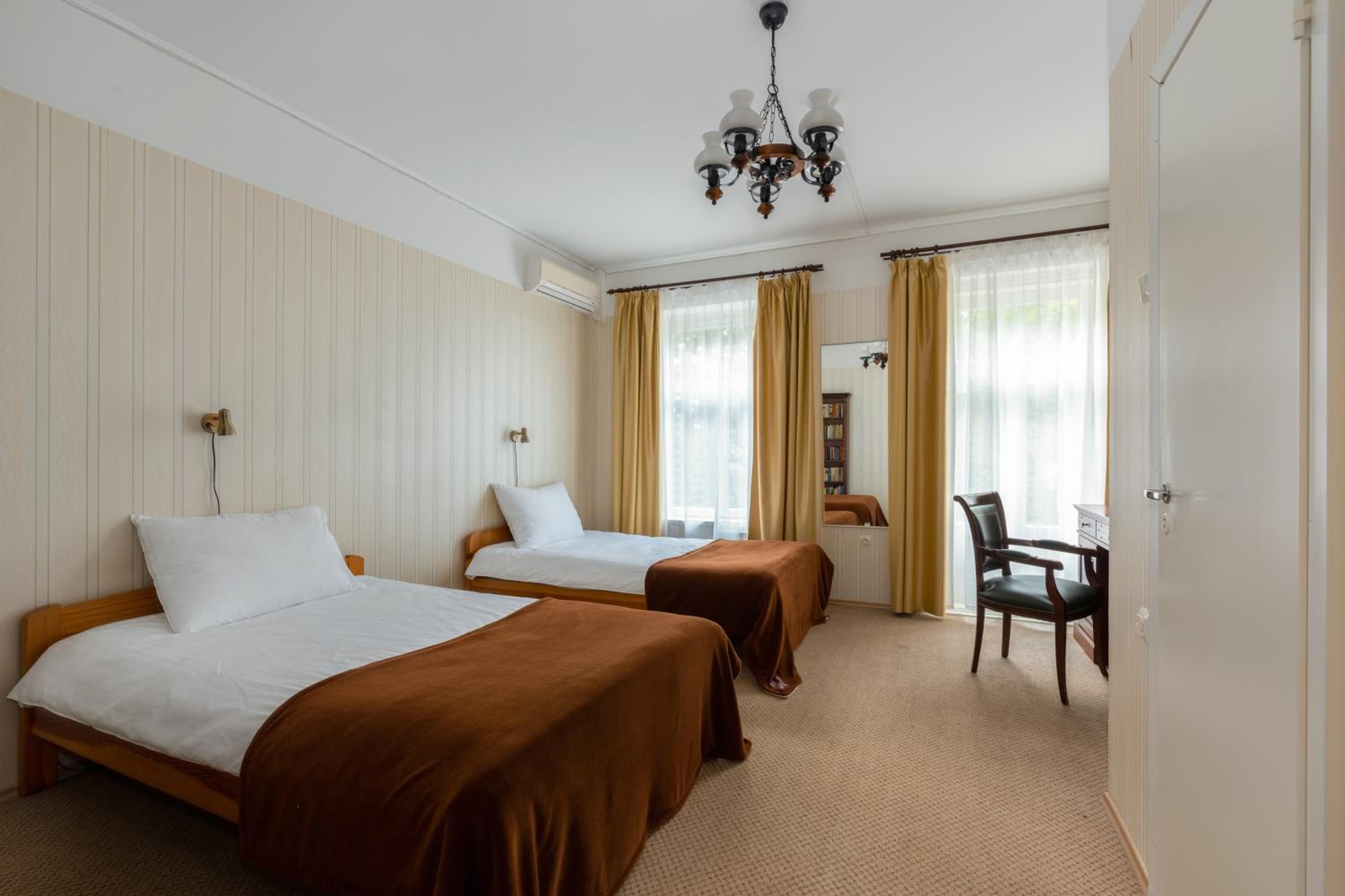 Twin Room with Terrace - Photo 3