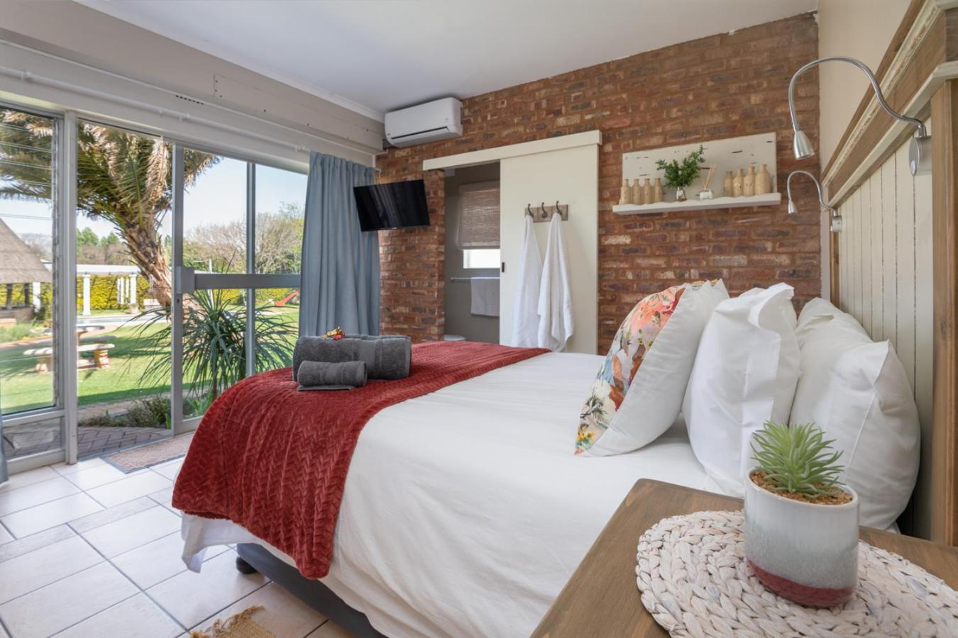  Double Room - Photo 9
