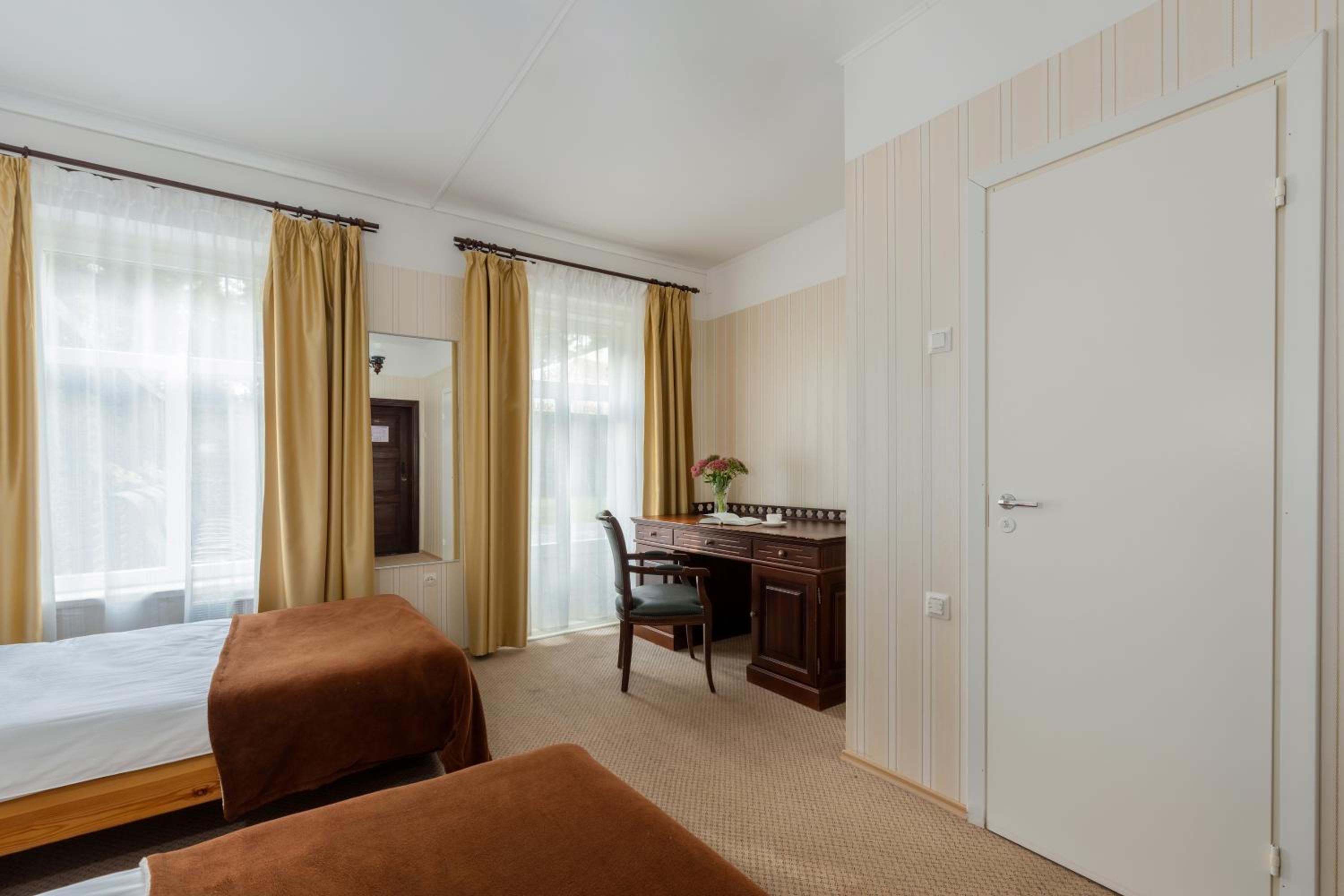 Twin Room with Terrace - Photo 2
