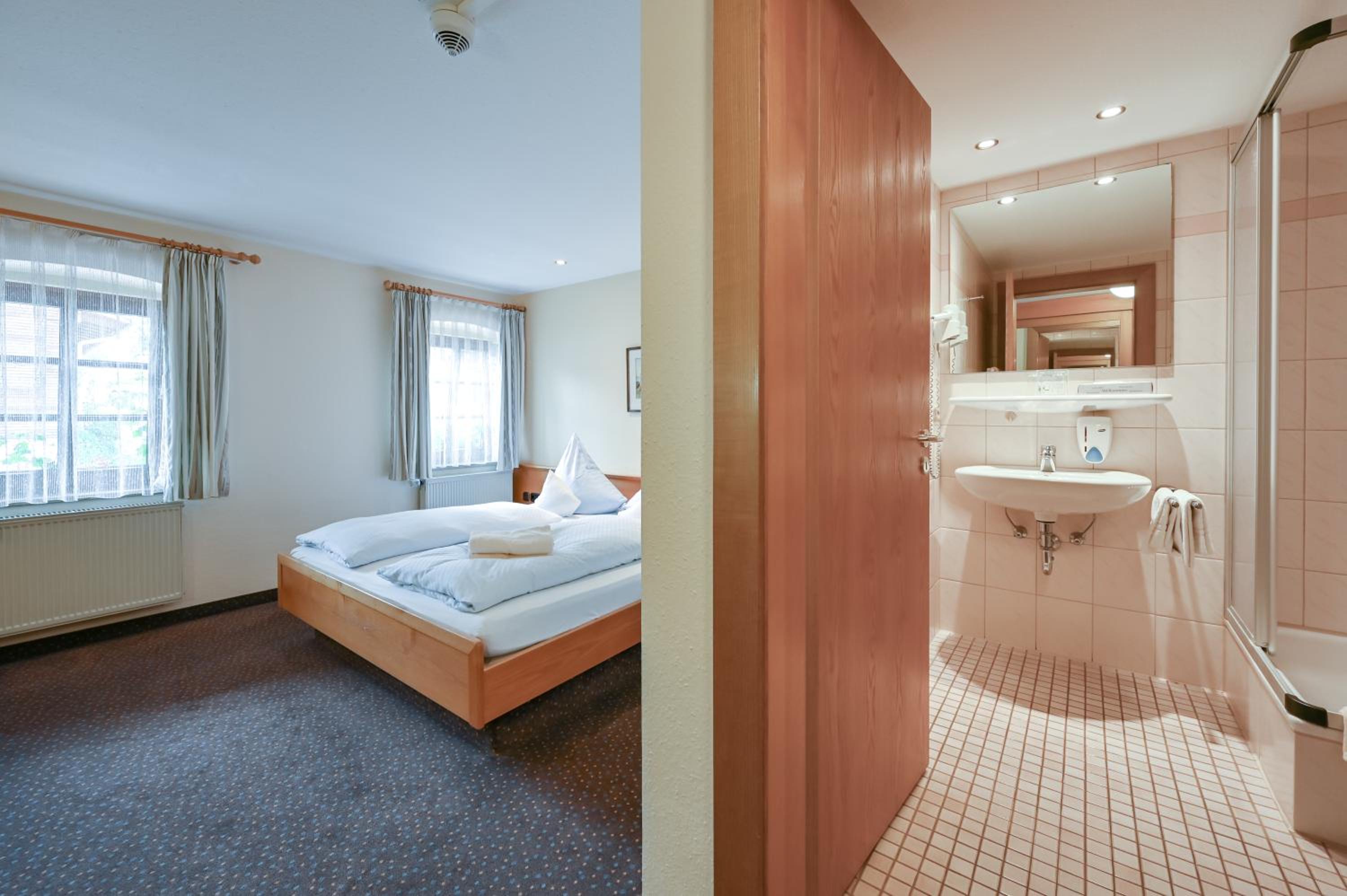Standard Double Room - Street View